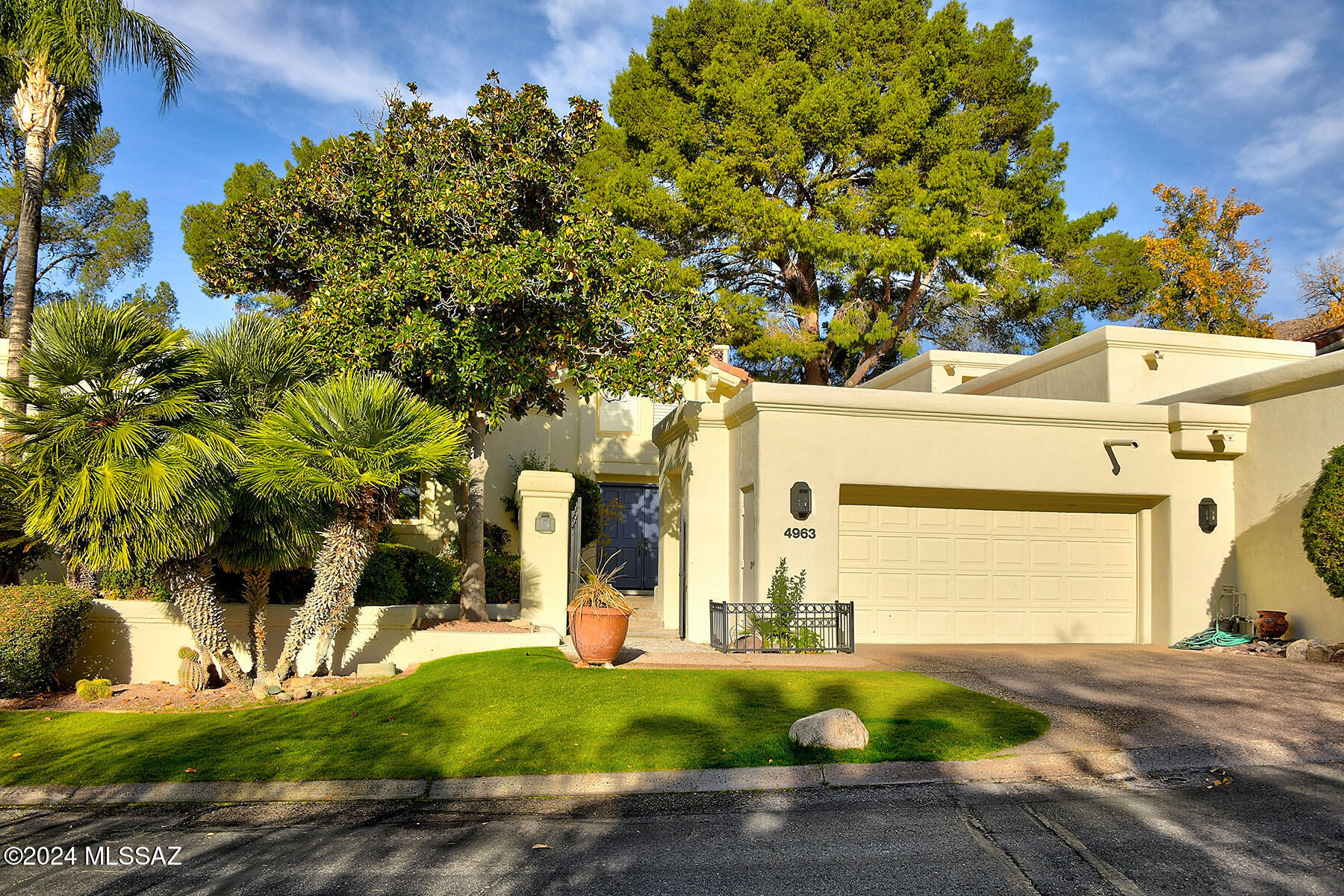El Diamante Townhomes (1-15) - Residential