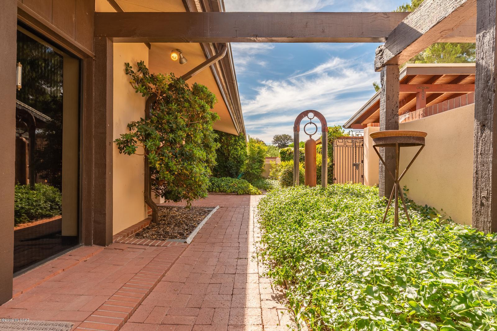 Crown C Ranch - Residential