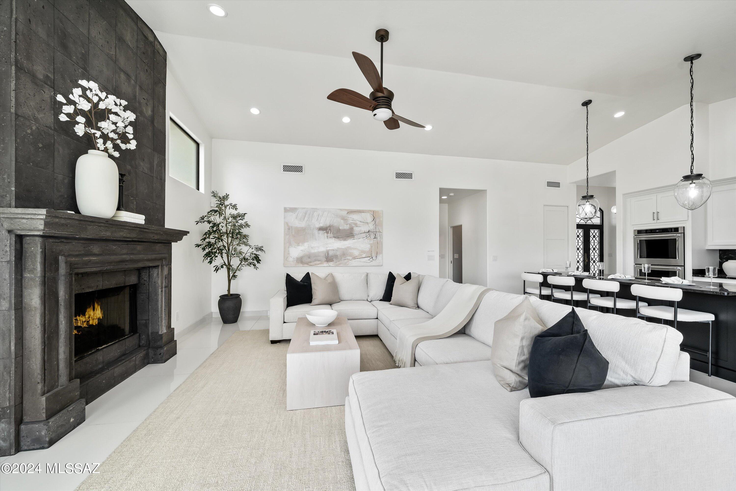 Las Lomas De Catalina (1-36) - Residential
