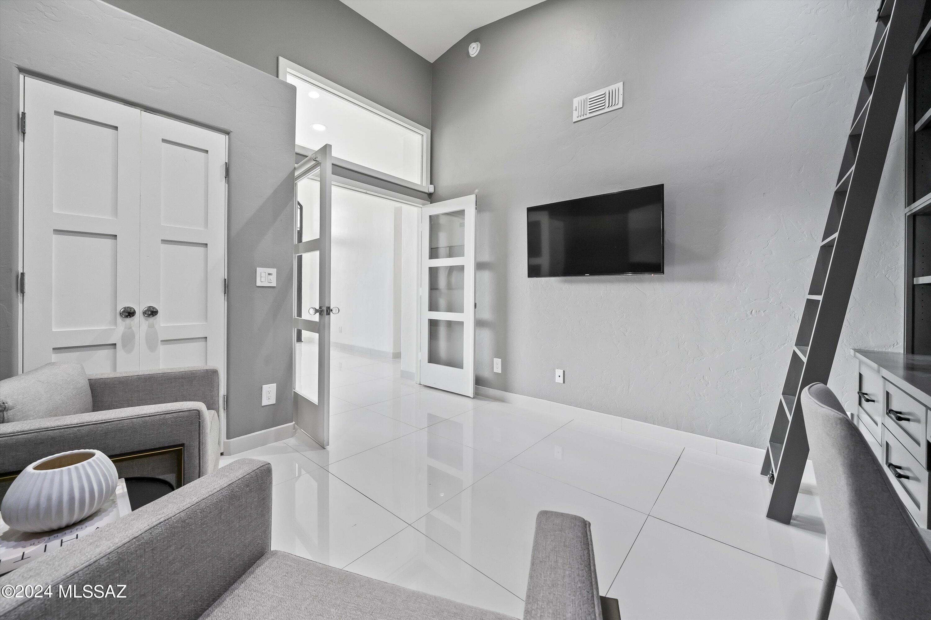 Las Lomas De Catalina (1-36) - Residential