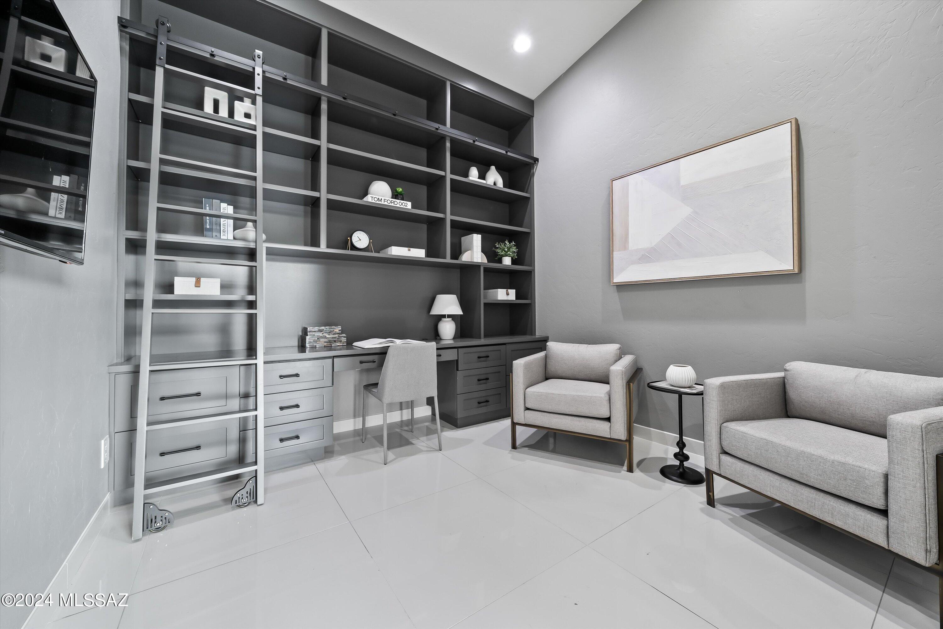 Las Lomas De Catalina (1-36) - Residential