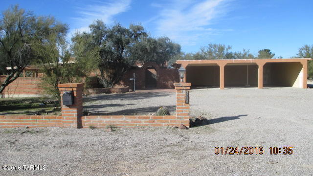 Terrific northwest location! Close to Oracle and Ina but property feels like it is miles away. Corner lot with a refreshing pool. The interior has been freshly painted. Large private master suite. See attachment for PAS requirements. WFHM Offer Submittal information in MLS document section.