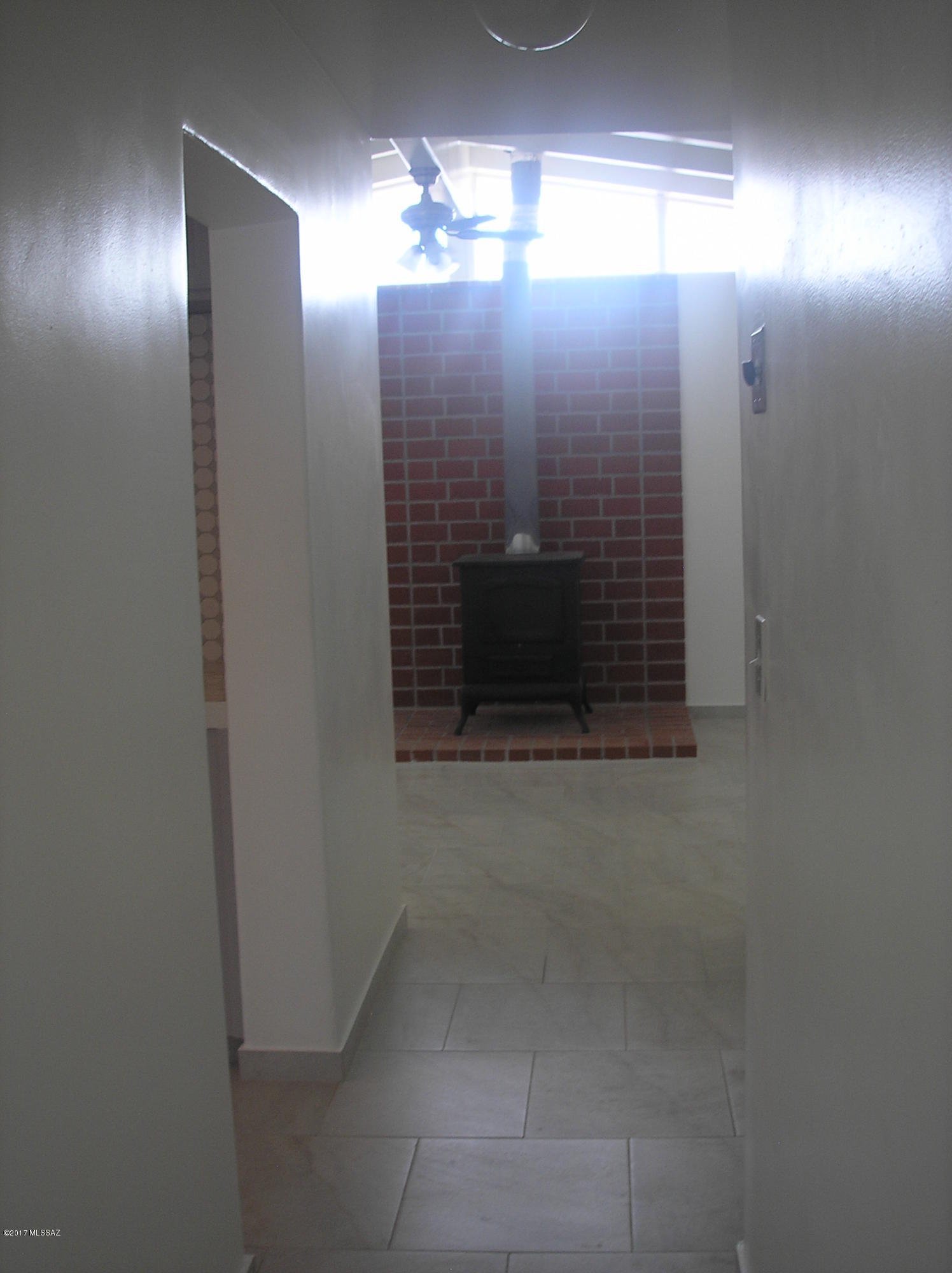 Unsubdivided - Residential Lease