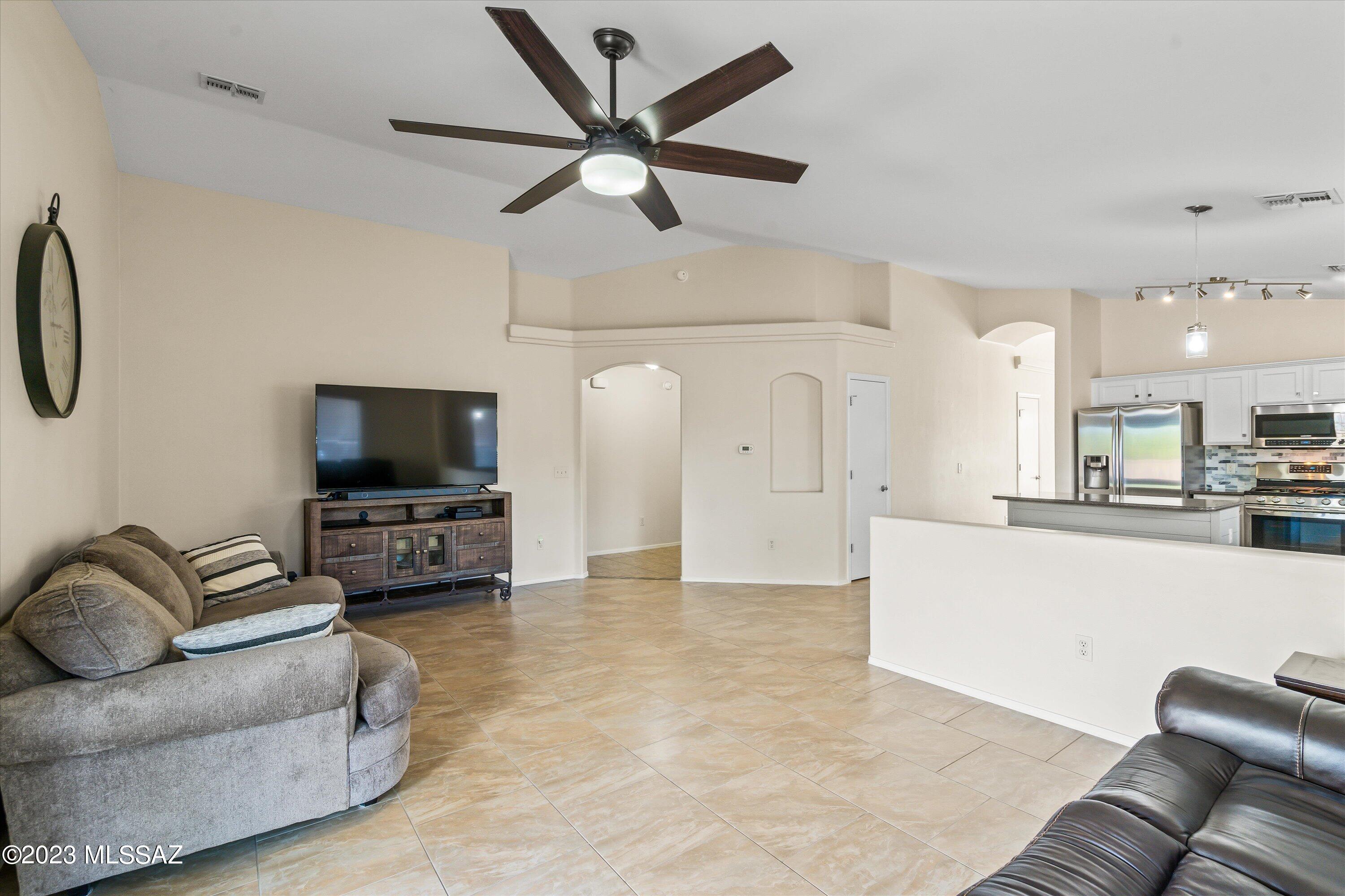 San Lucas Block 9 - Residential