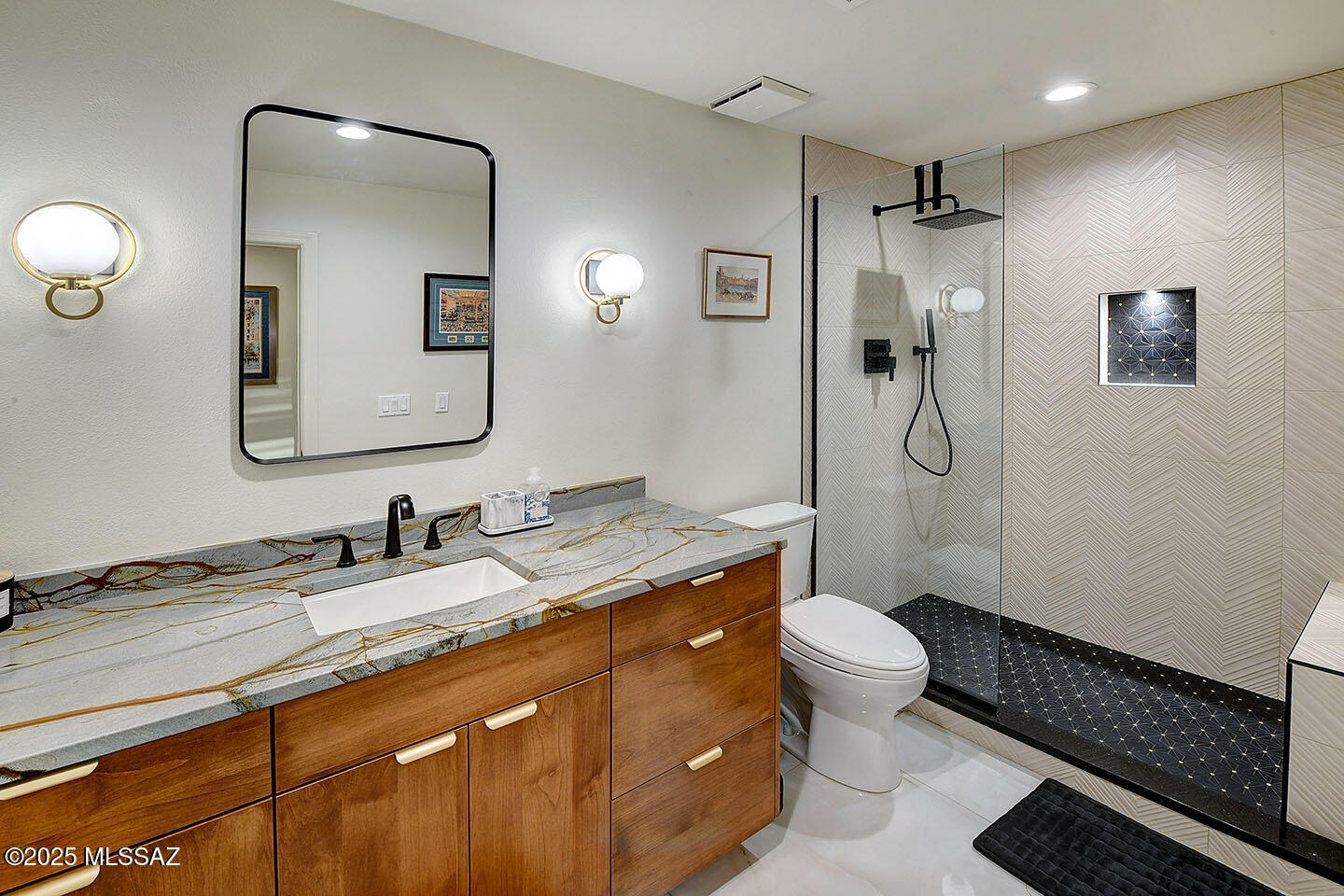 El Diamante Townhomes (1-15) - Residential