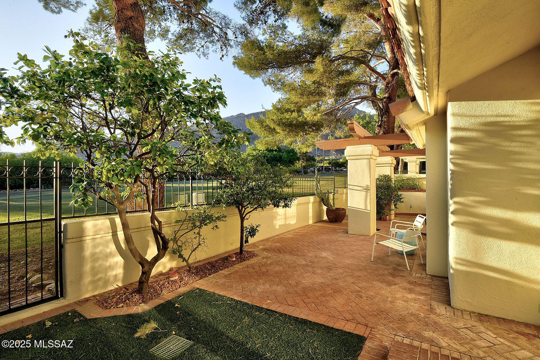El Diamante Townhomes (1-15) - Residential