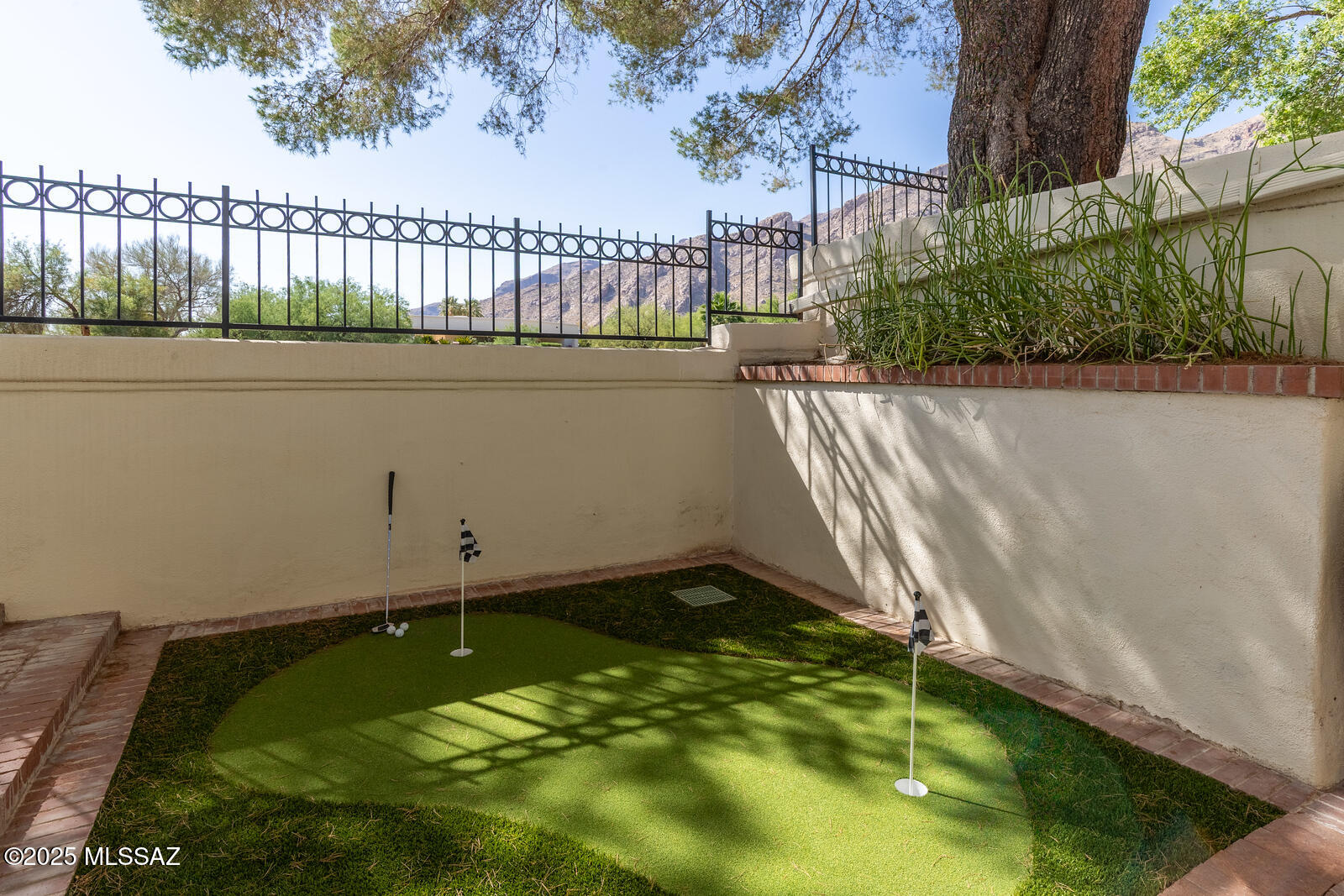 El Diamante Townhomes (1-15) - Residential