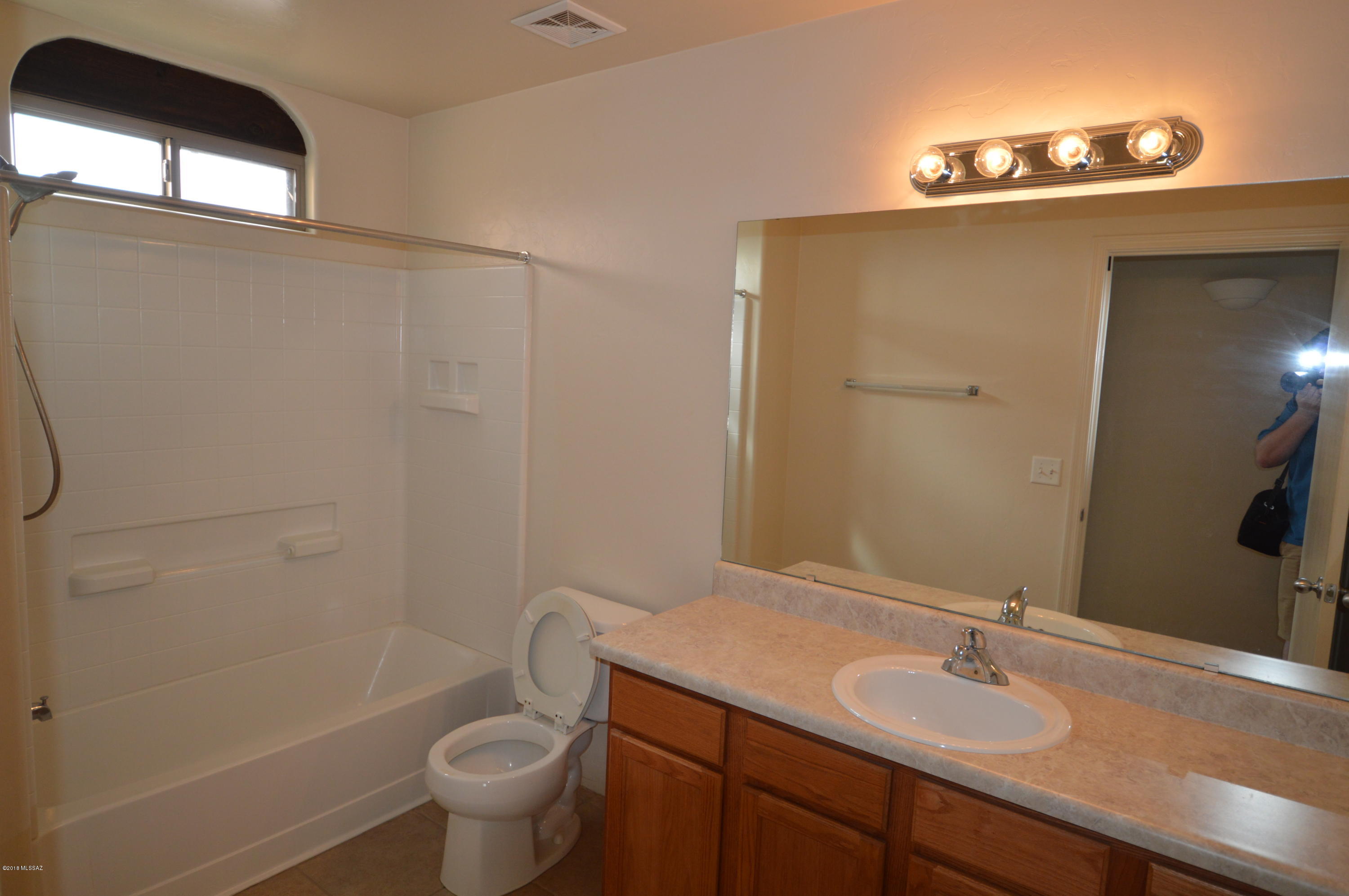 Vista Montana Estates - Residential Lease