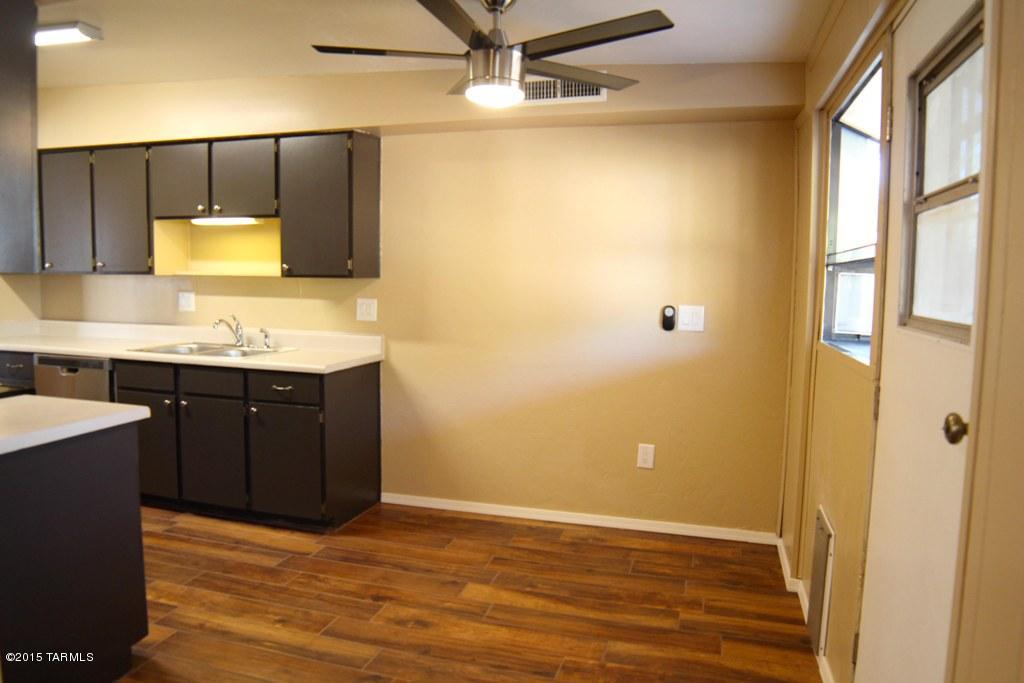 Valley View East NO. 5 (1-344) - Residential Lease