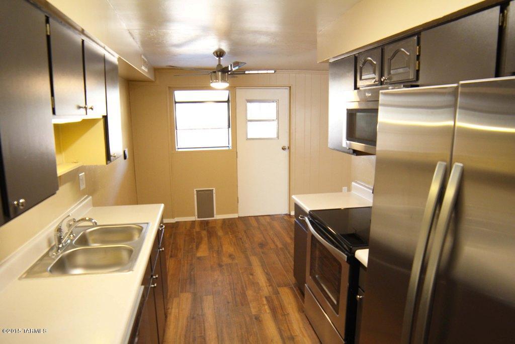 Valley View East NO. 5 (1-344) - Residential Lease