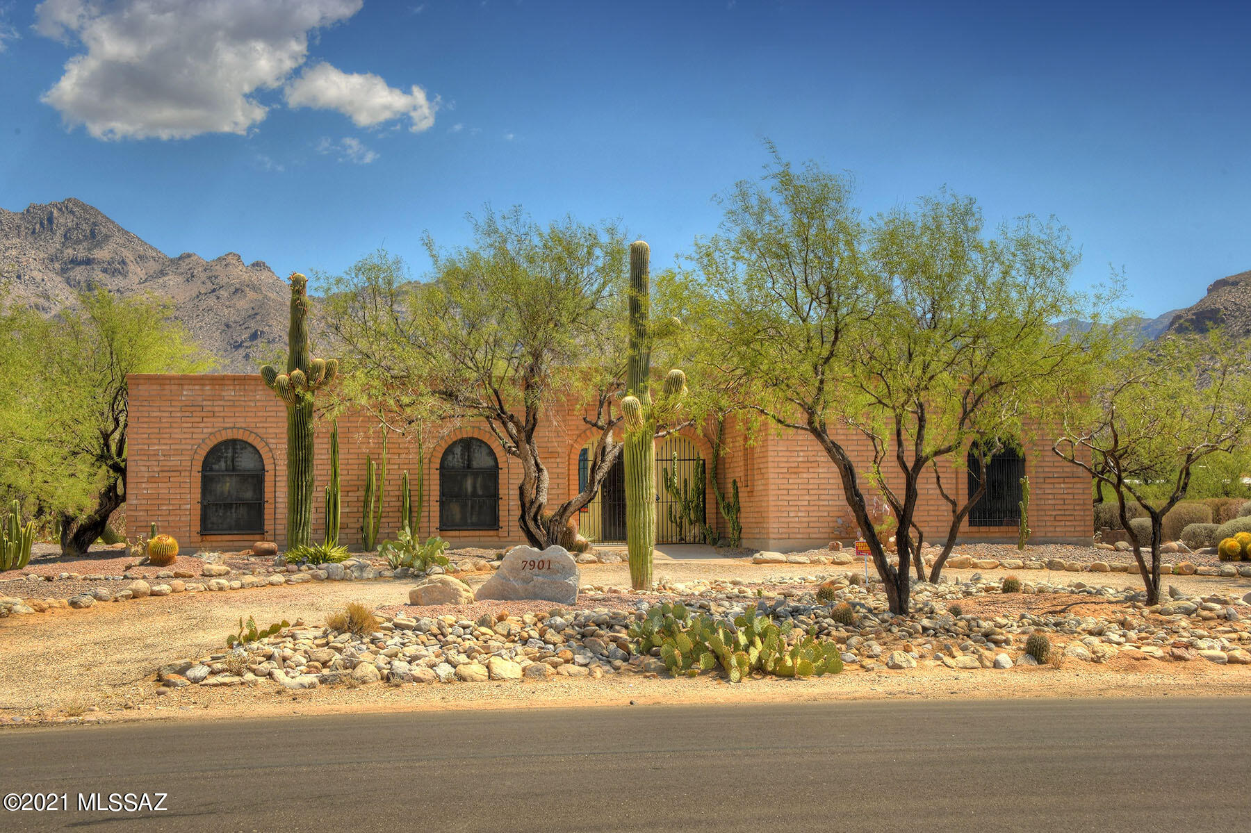 Sabino Town And Country Estates (1-77) - Residential