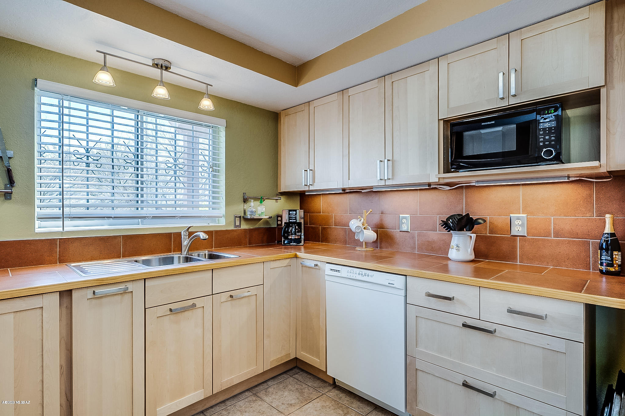 Continental Vistas(1-302) - Residential