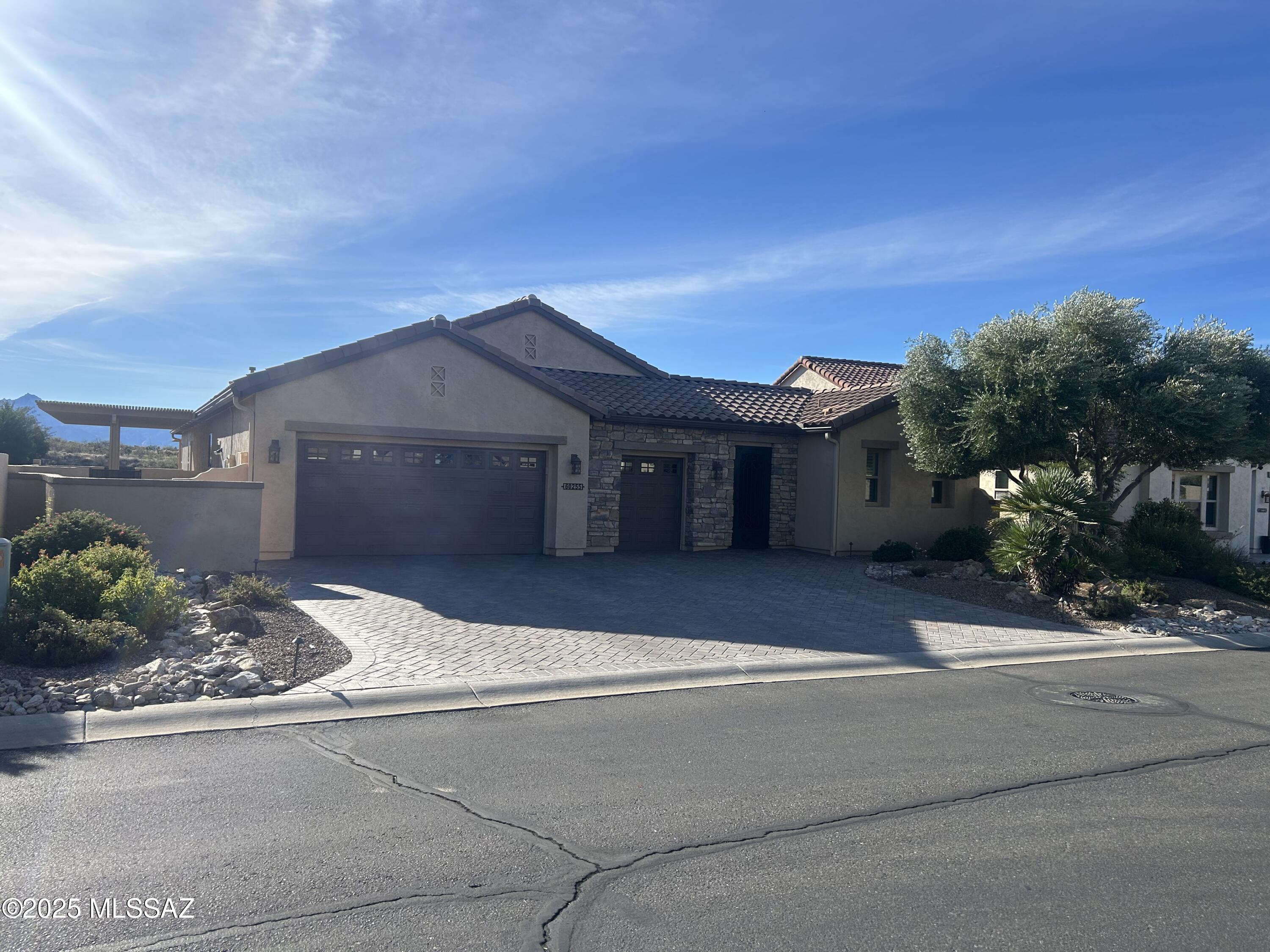 Lovely Verano Model with Casita with breathtaking views.