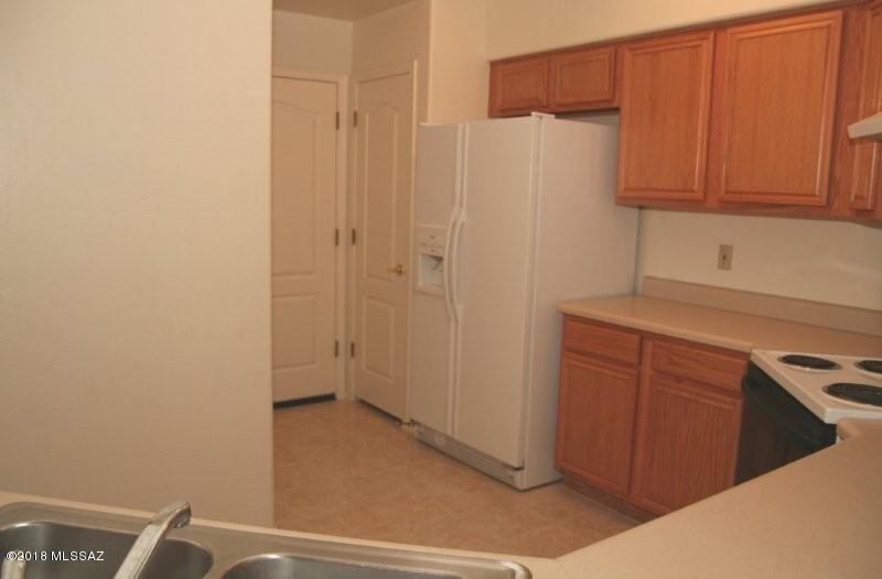 Rancho Esperero (1-343) - Residential Lease
