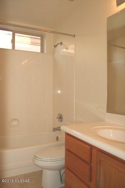 Rancho Esperero (1-343) - Residential Lease