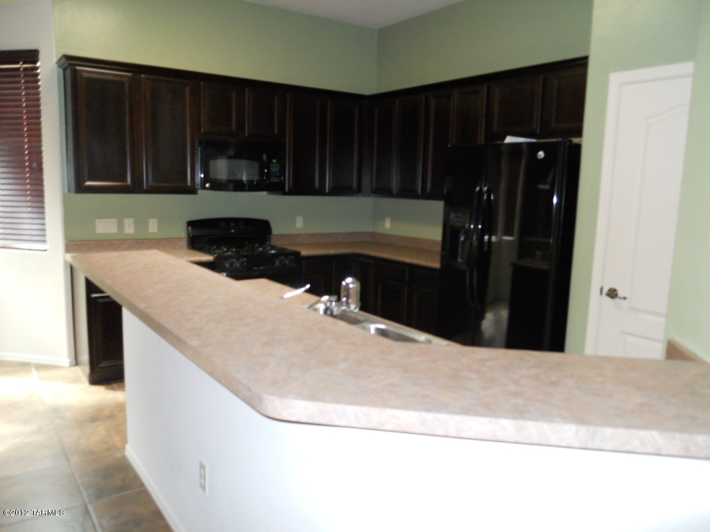 Rancho Del Lago (1-100) - Residential Lease