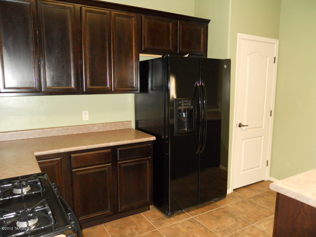 Rancho Del Lago (1-100) - Residential Lease