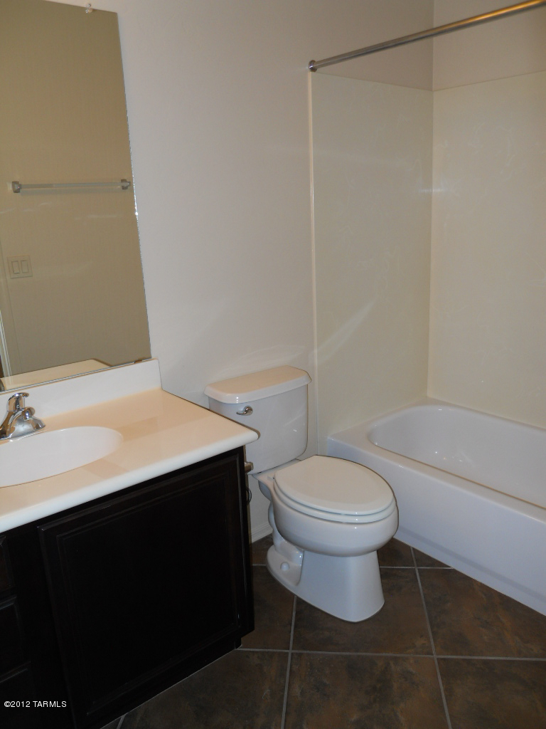 Rancho Del Lago (1-100) - Residential Lease