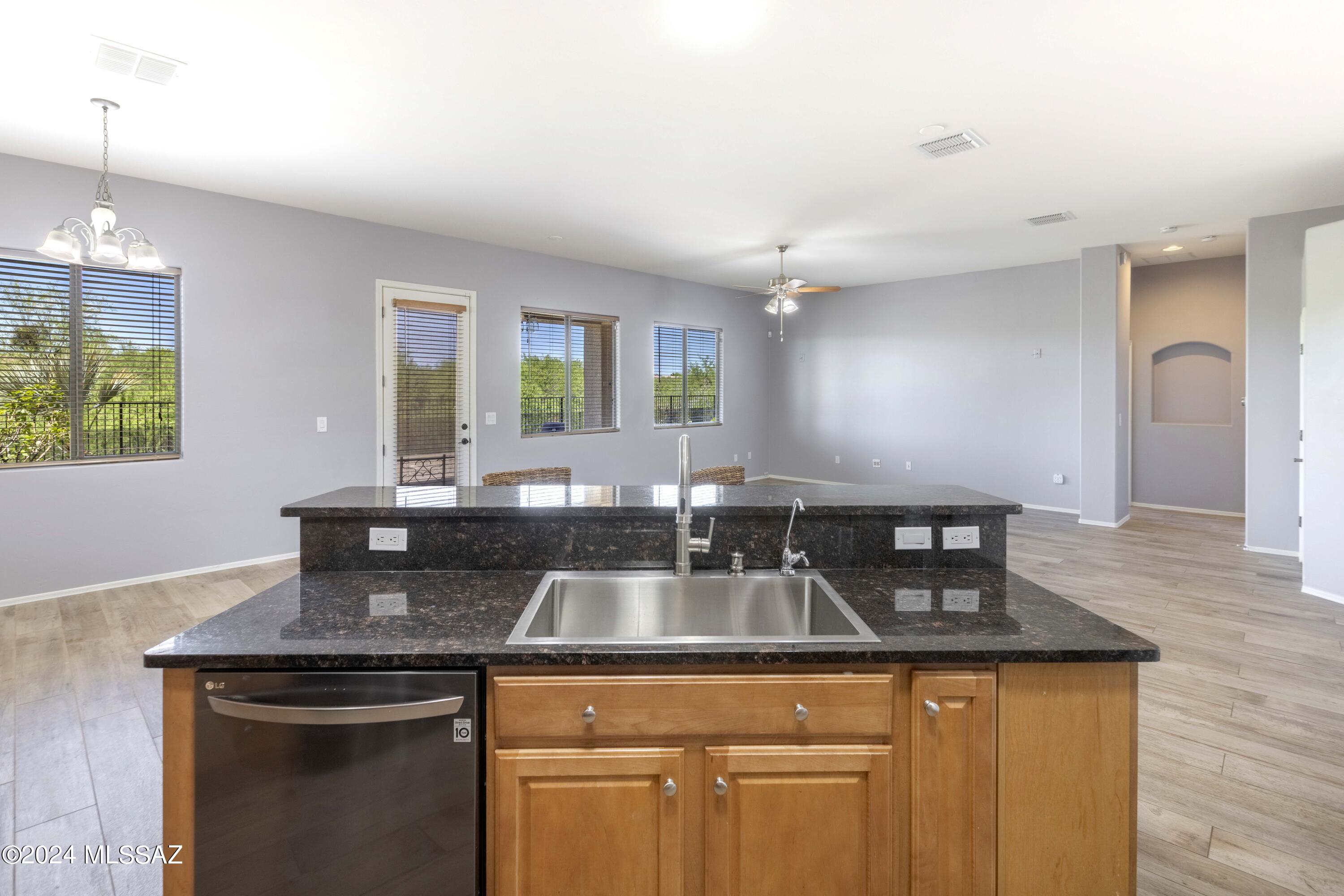 Black Horse (1-411) - Residential