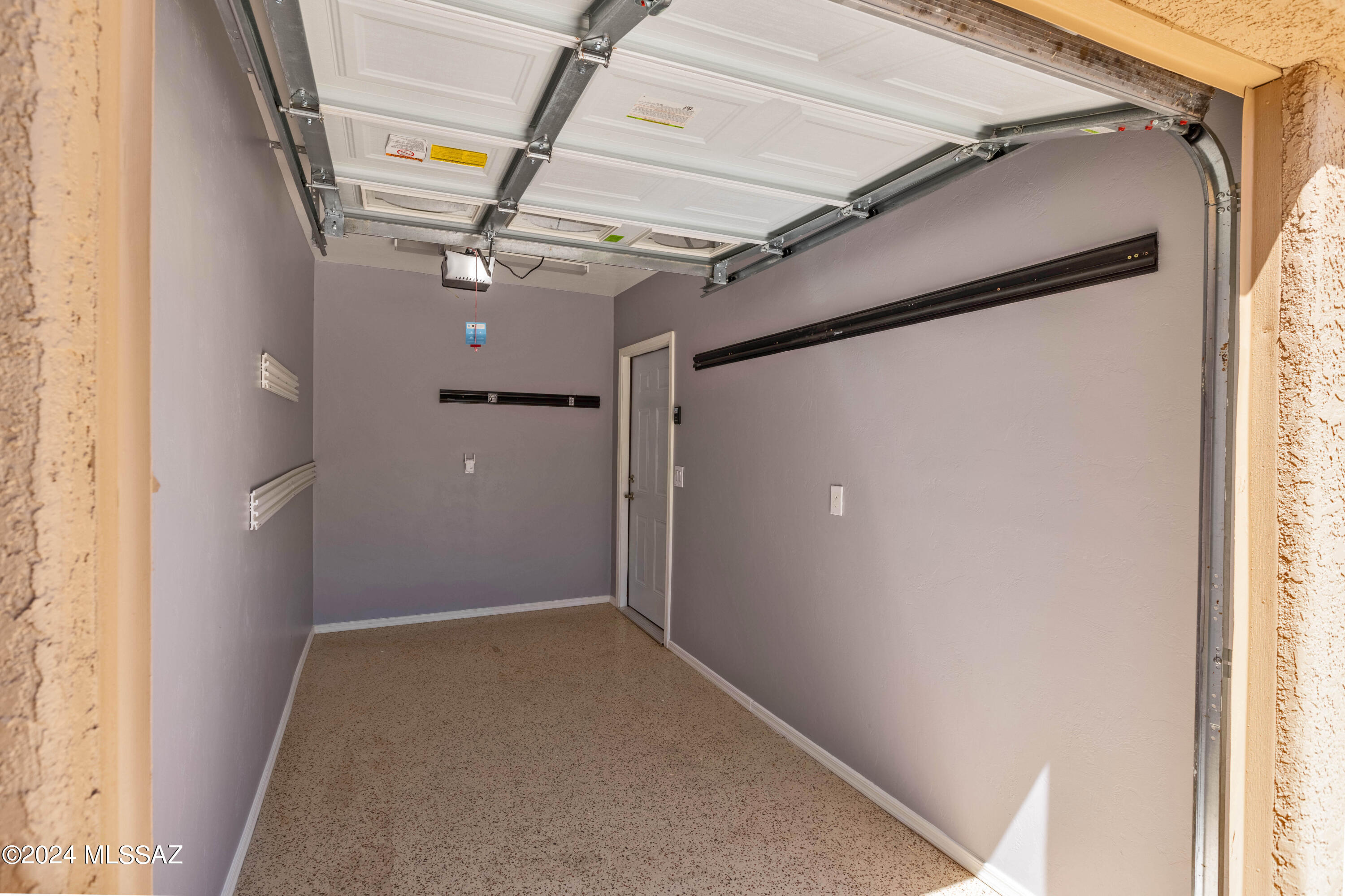 Black Horse (1-411) - Residential