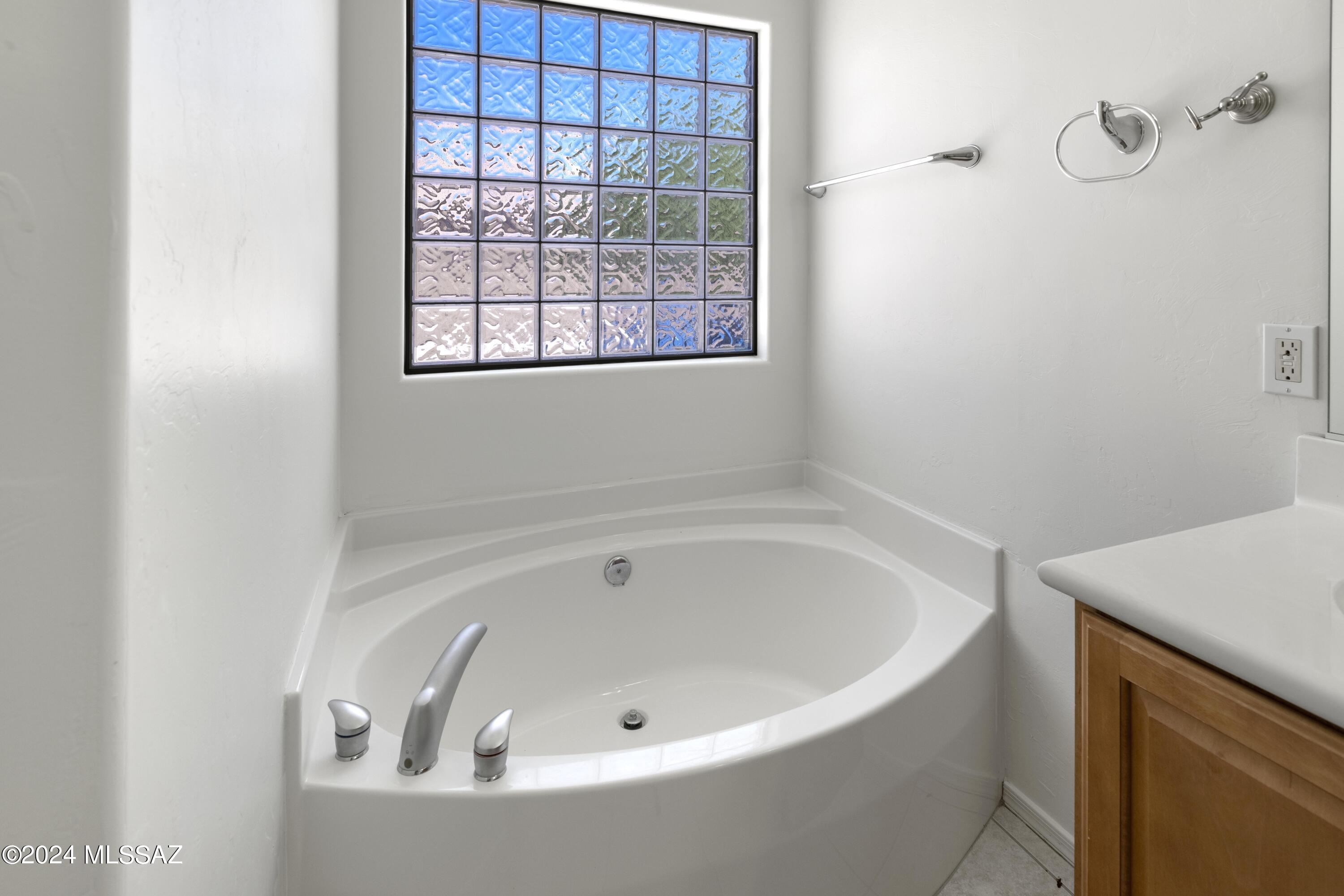 Black Horse (1-411) - Residential