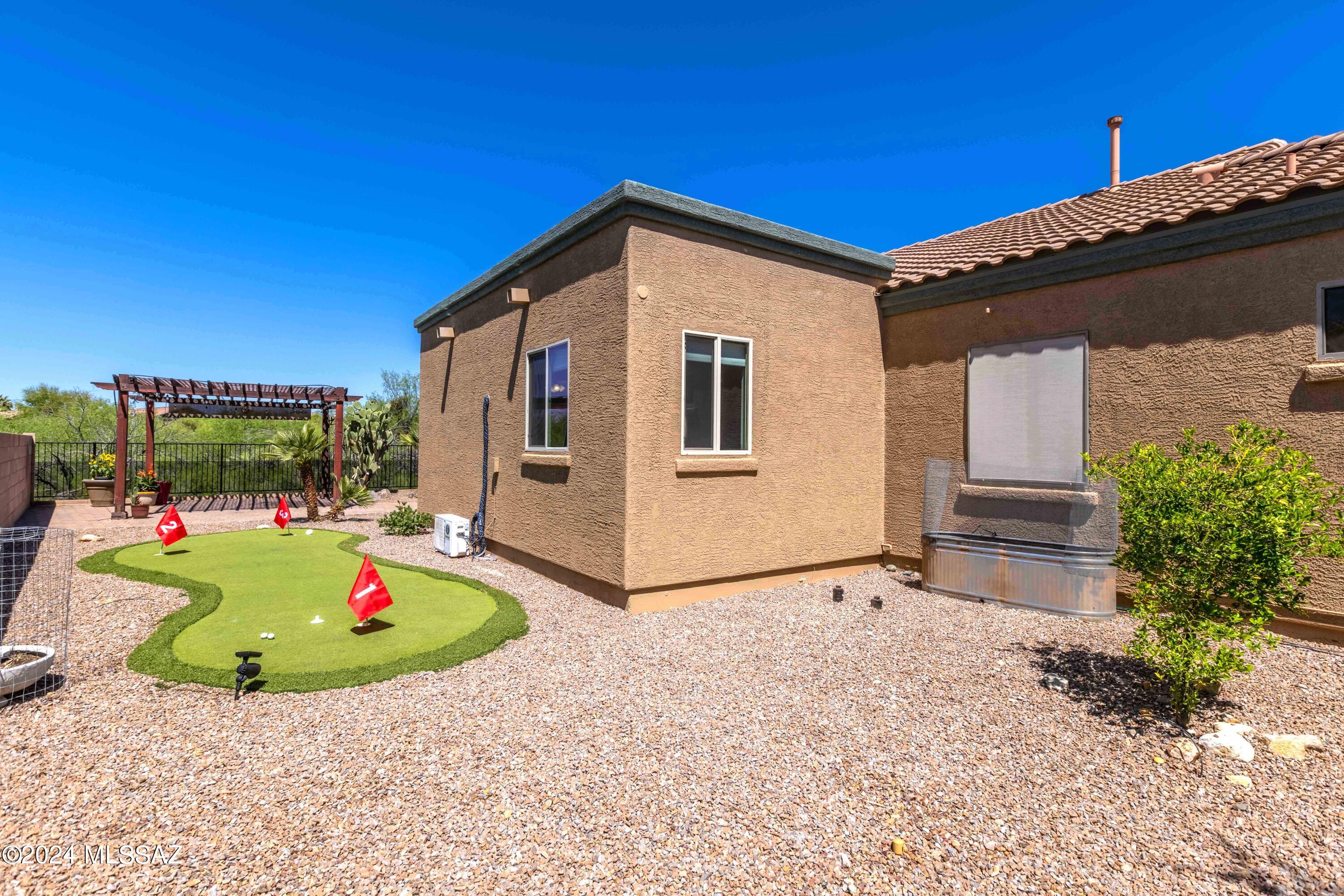 Black Horse (1-411) - Residential