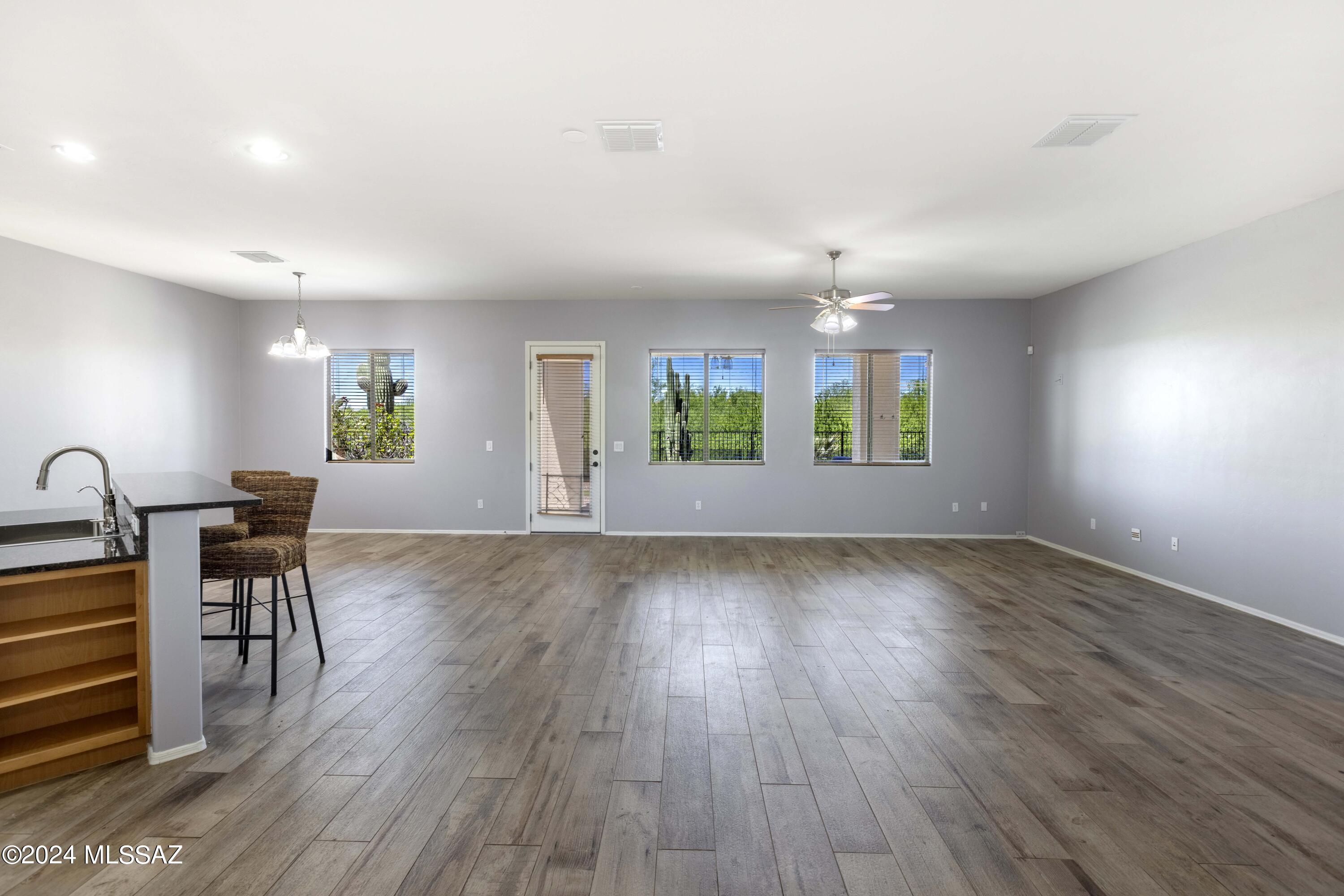 Black Horse (1-411) - Residential