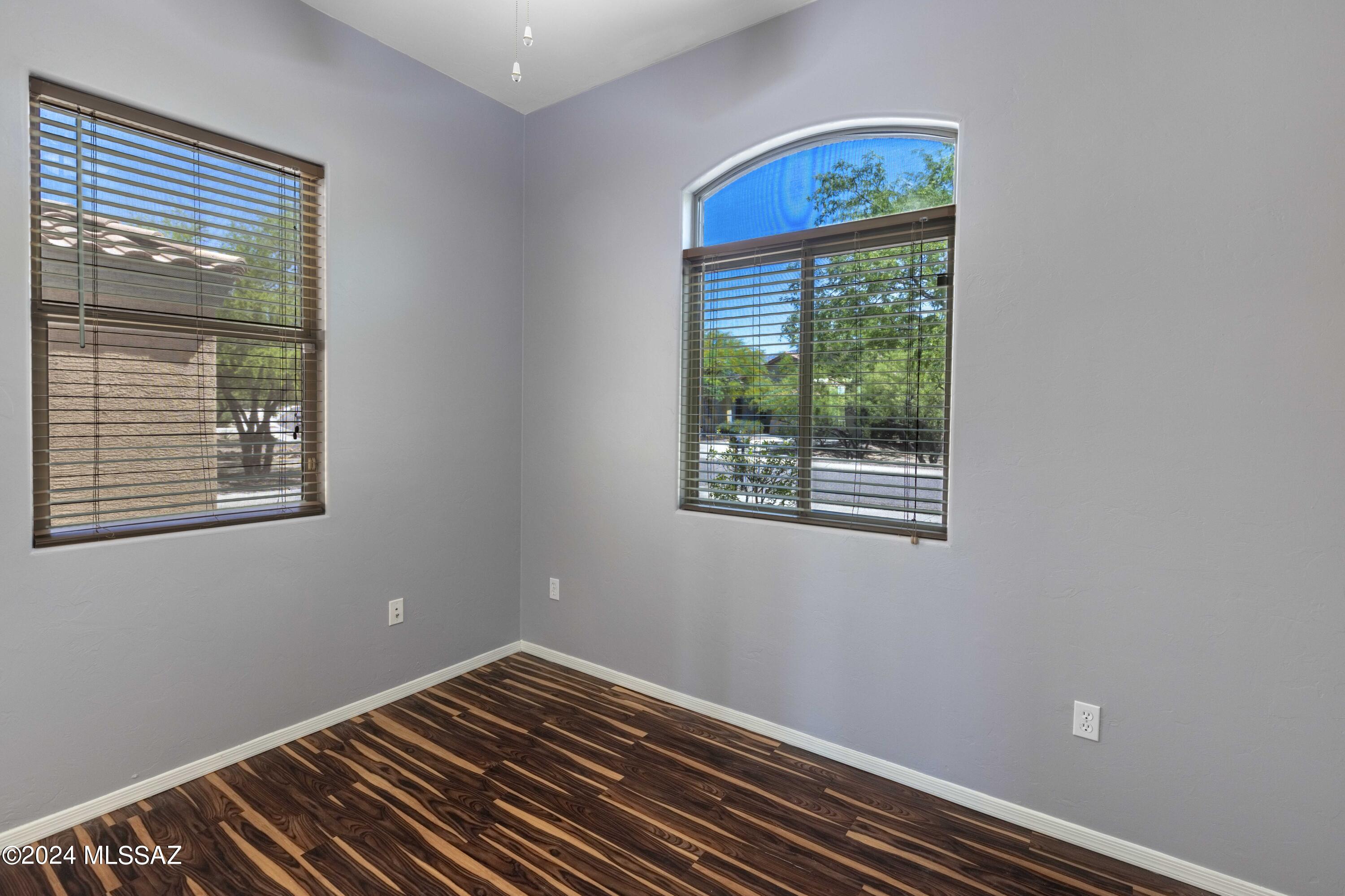 Black Horse (1-411) - Residential