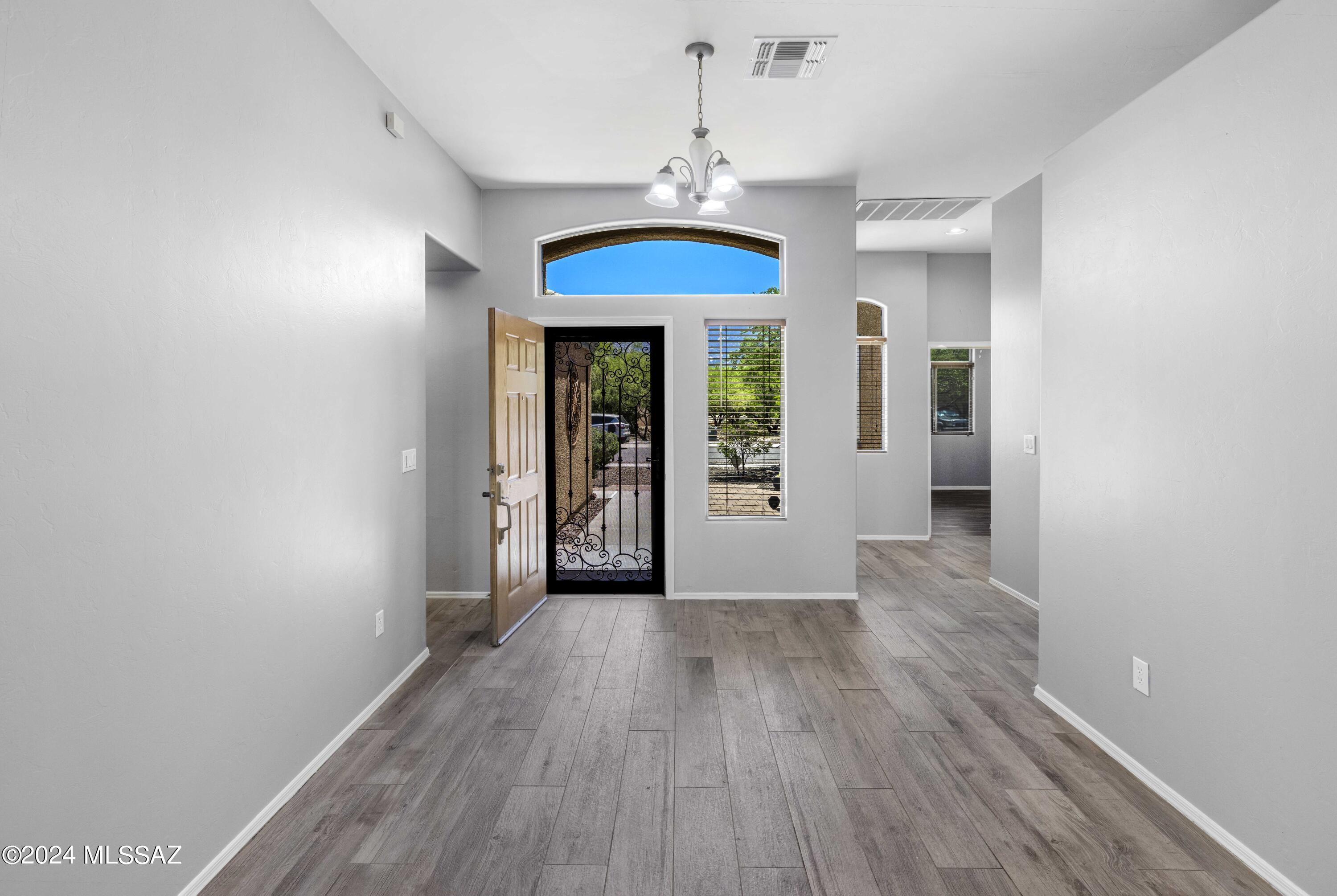 Black Horse (1-411) - Residential