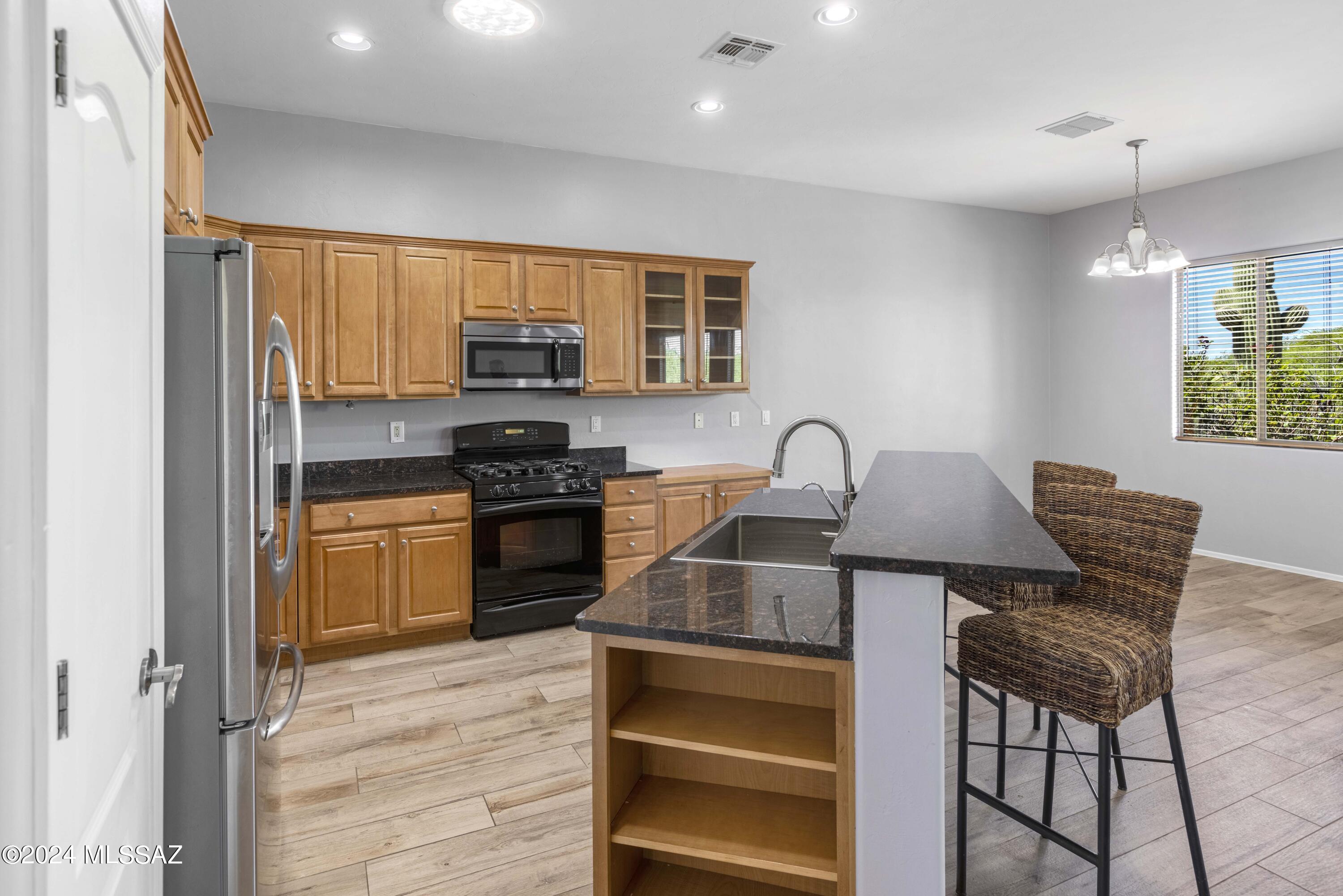 Black Horse (1-411) - Residential