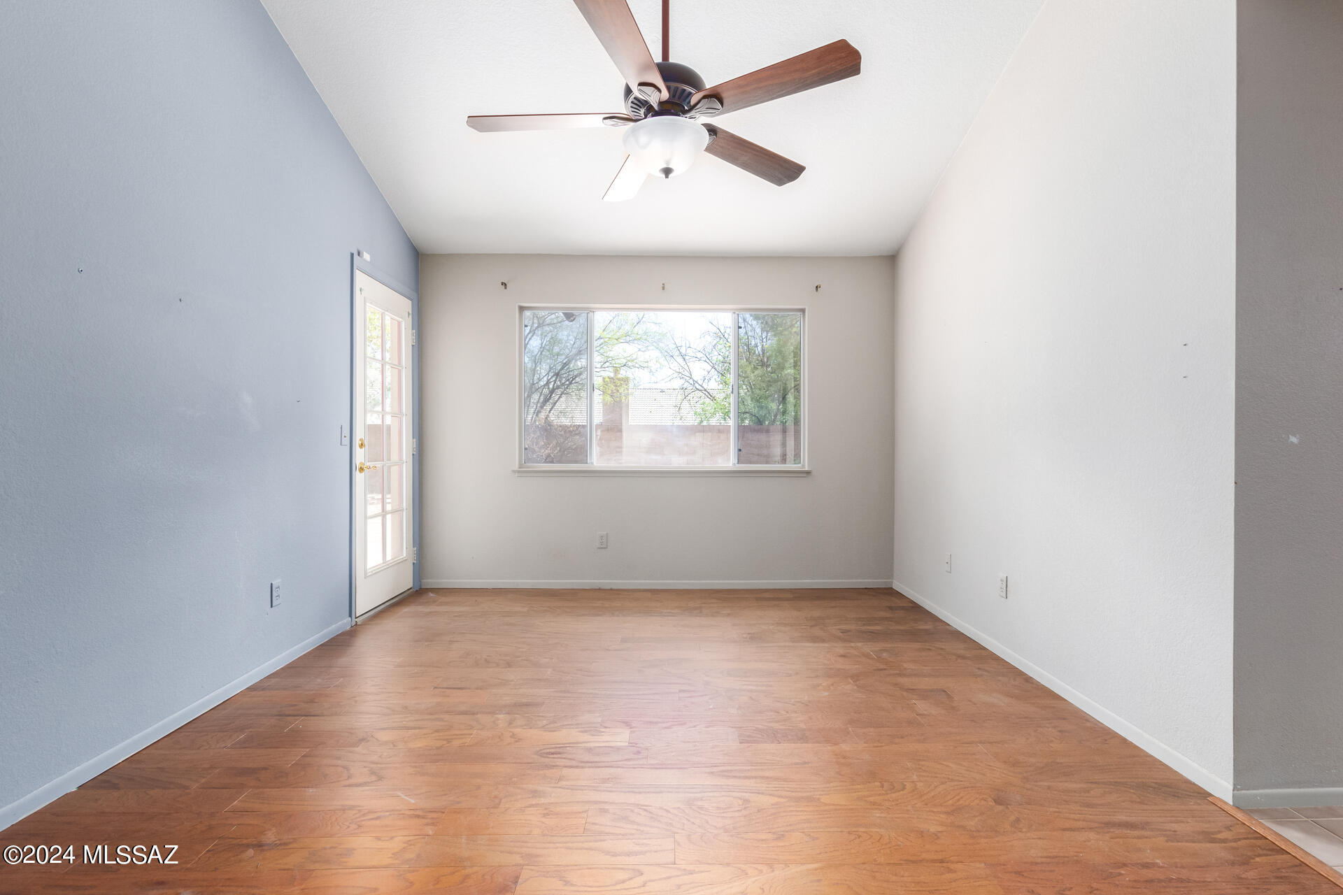 Elliott Homes At Rita Ranch (1-521) - Residential