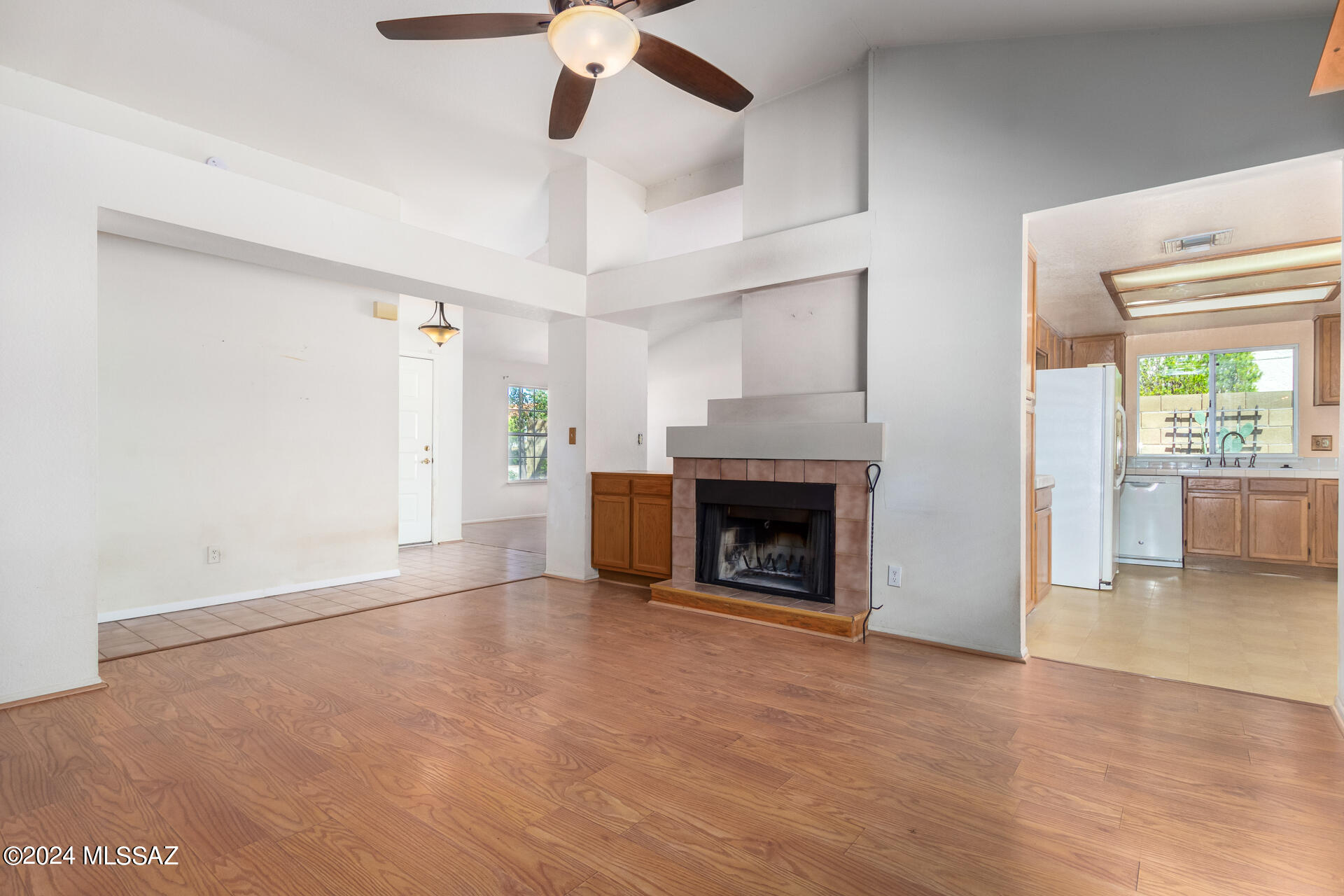 Elliott Homes At Rita Ranch (1-521) - Residential