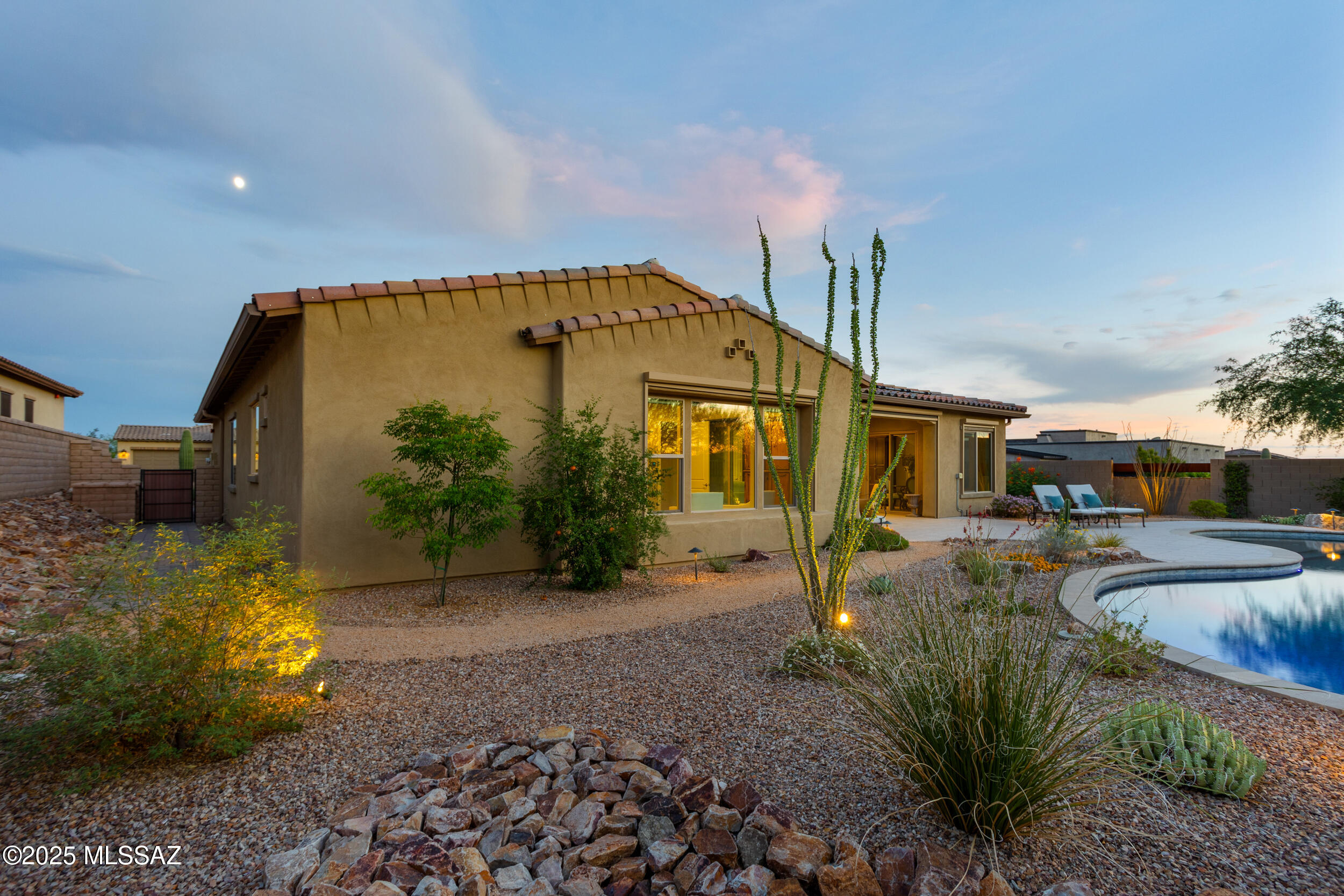 Los Saguaros At Dove Mountain SQ20121640199 - Residential