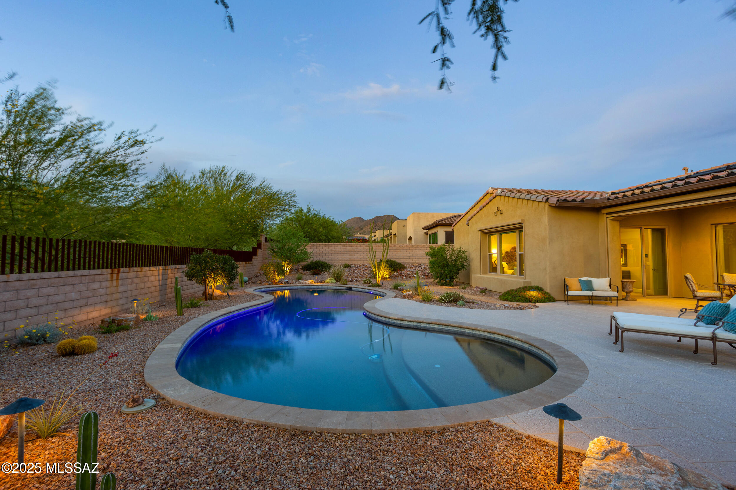 Los Saguaros At Dove Mountain SQ20121640199 - Residential