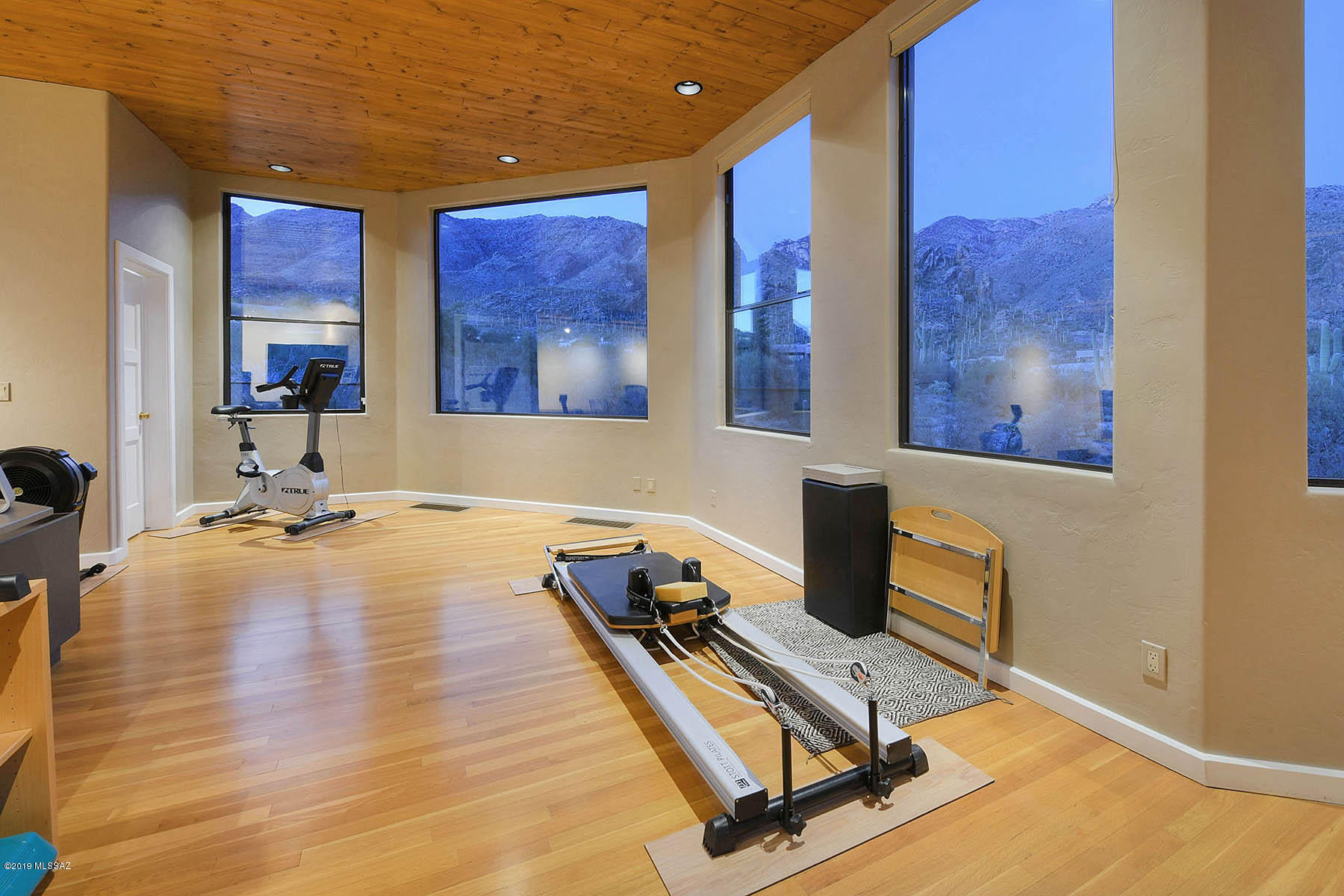 Finisterra (1-210) - Residential