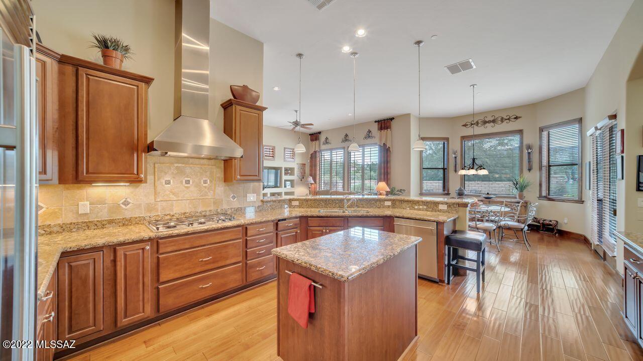 Dos Lagos at Dove Mountain (1-91) - Residential