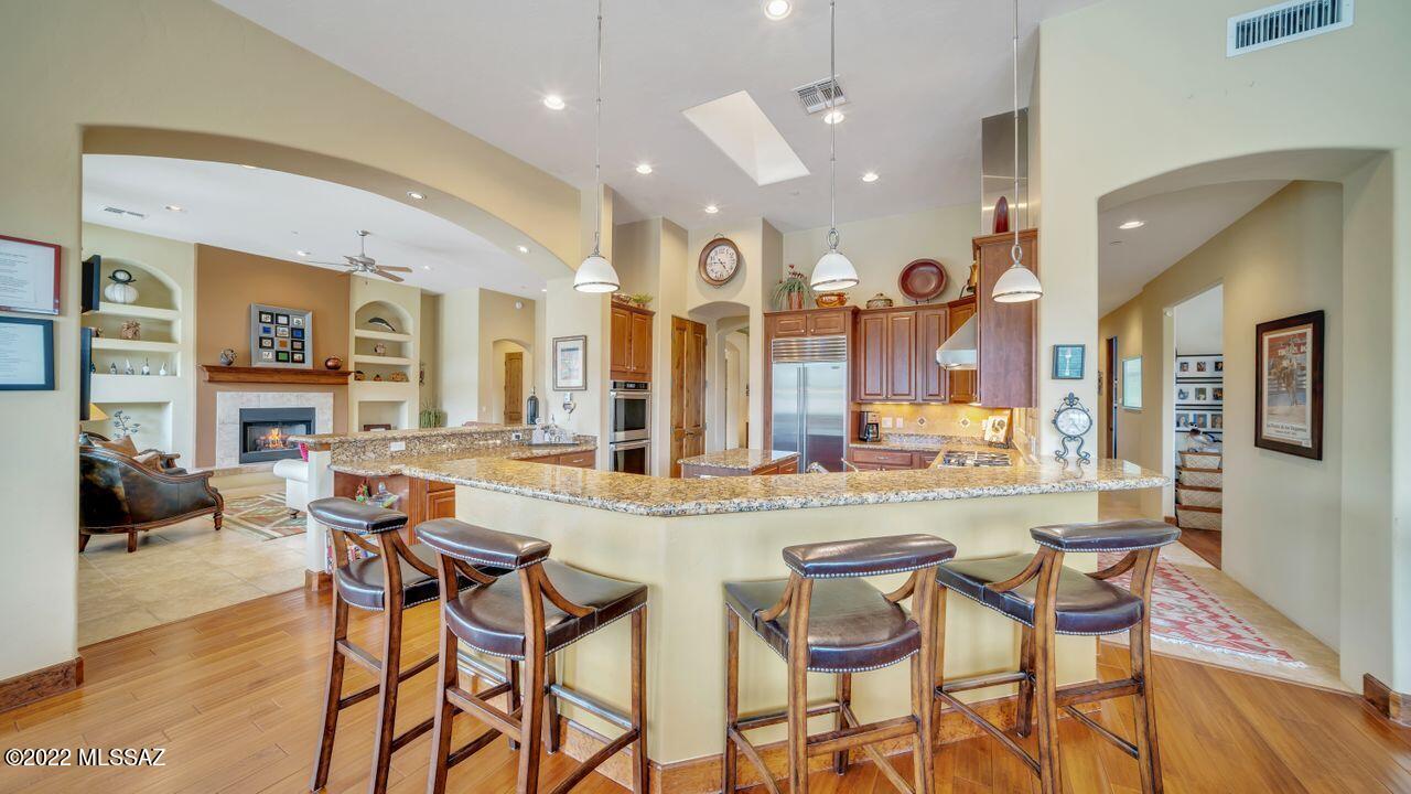 Dos Lagos at Dove Mountain (1-91) - Residential