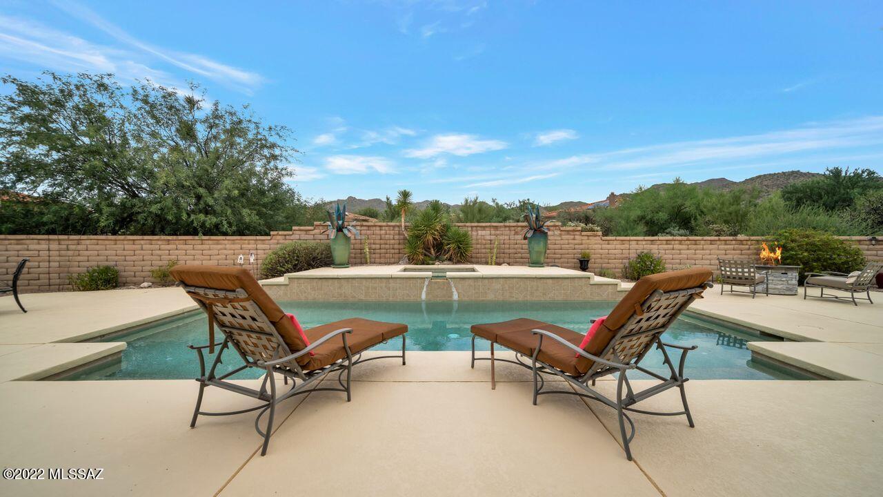 Dos Lagos at Dove Mountain (1-91) - Residential