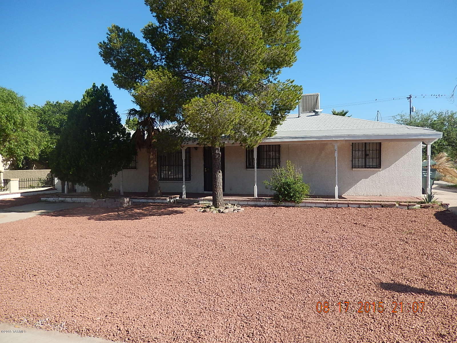 Mission Manor NO. 4 - Residential Lease