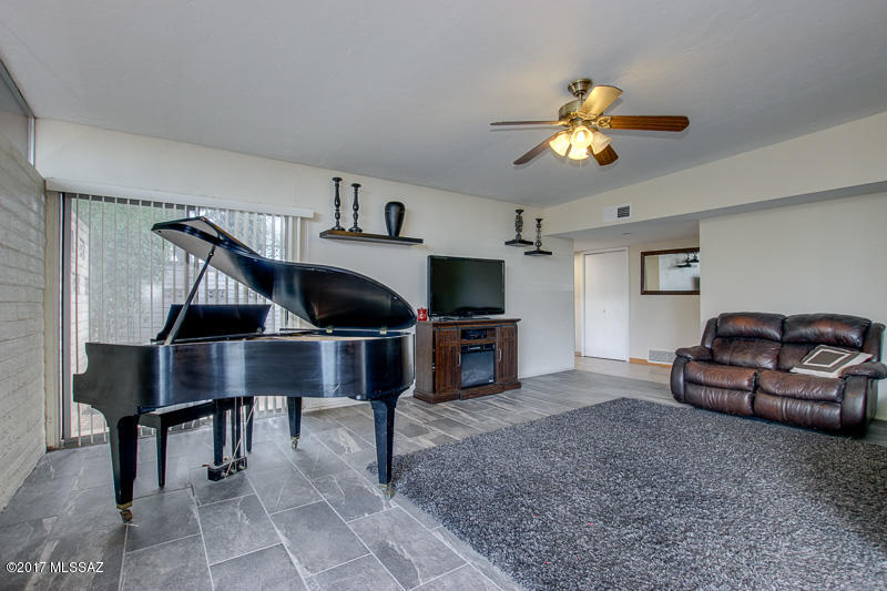 Windsor Park (1-55) - Residential