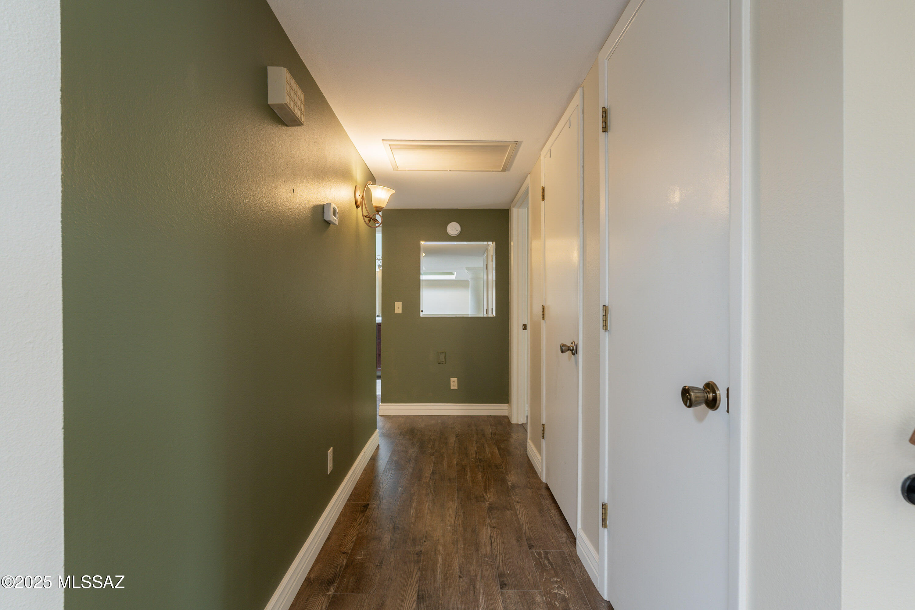 Executive Townhomes (1-16) - Residential