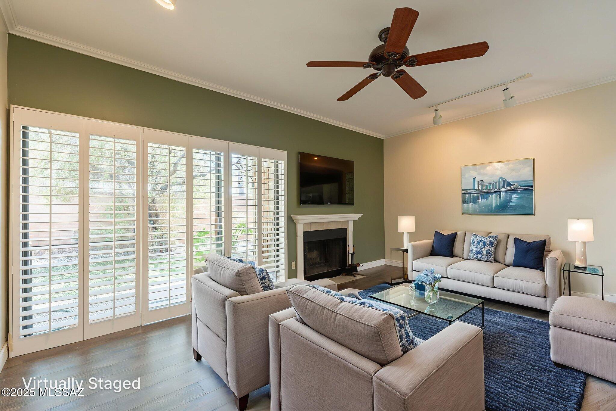 Executive Townhomes (1-16) - Residential