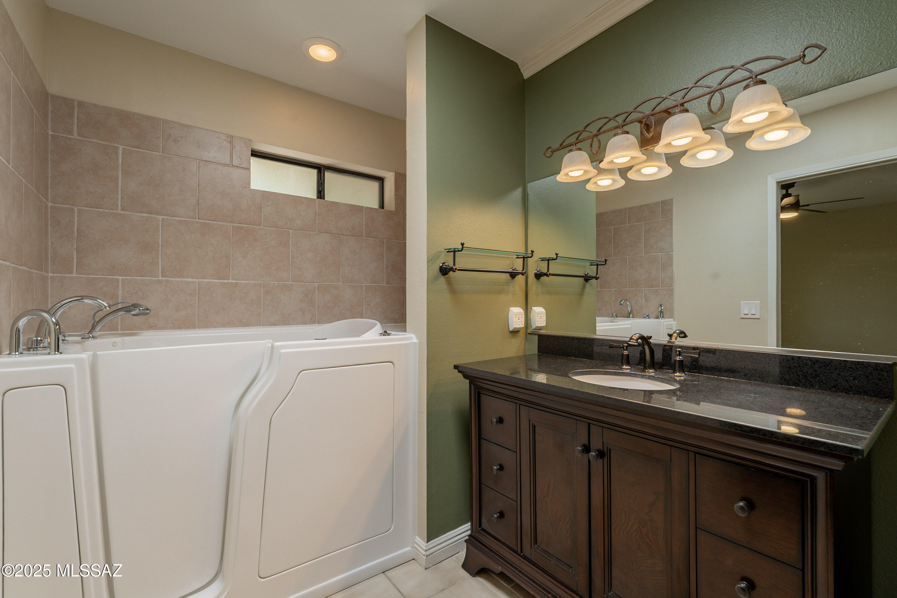 Executive Townhomes (1-16) - Residential