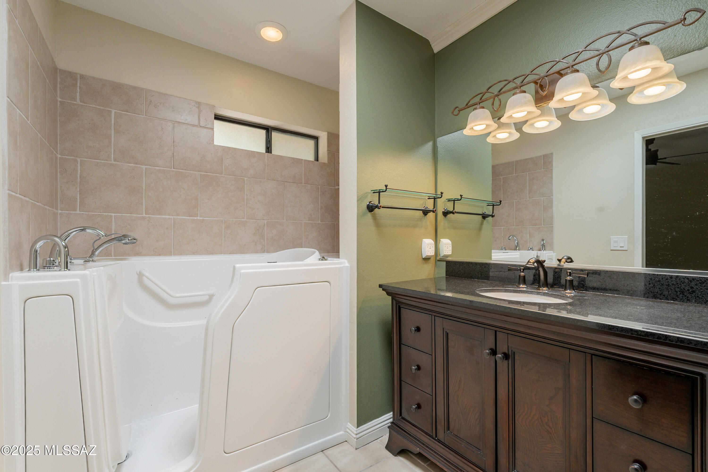 Executive Townhomes (1-16) - Residential