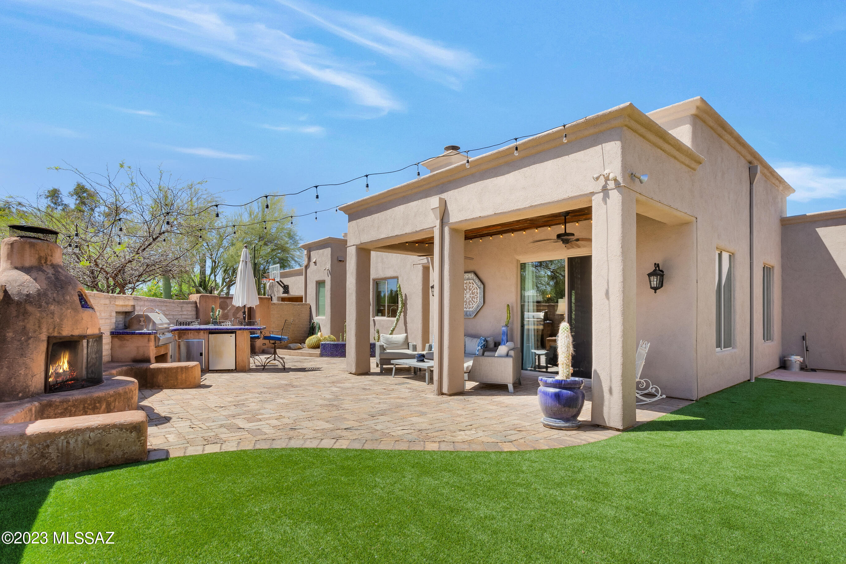 Las Alturas (1-167) - Residential