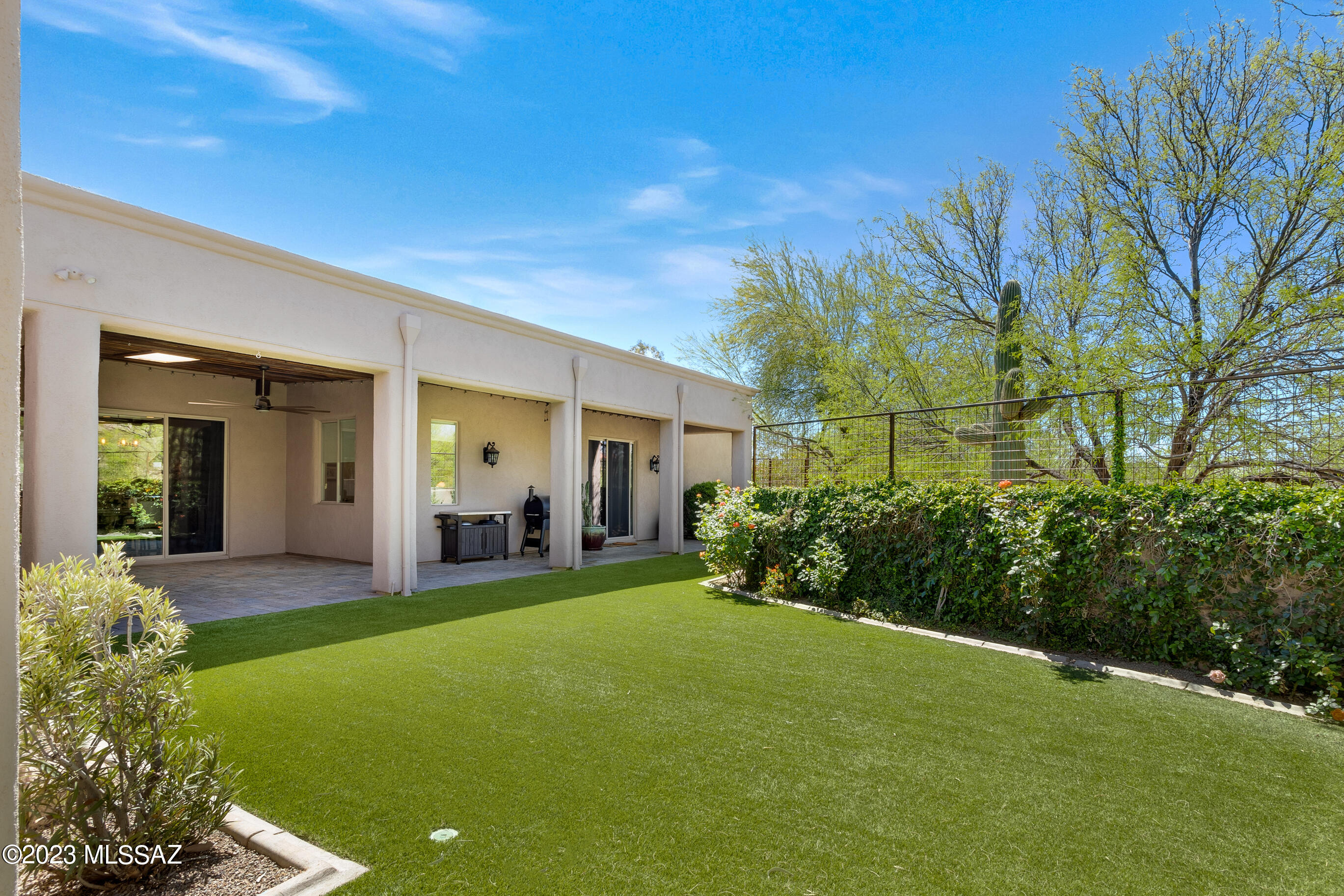 Las Alturas (1-167) - Residential