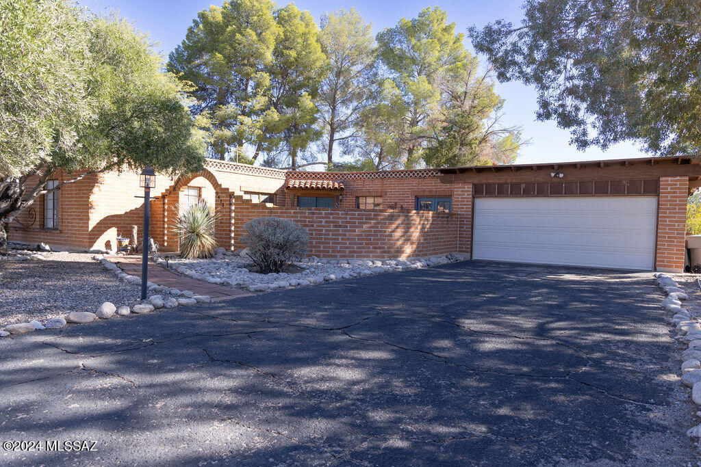 Sabino Vista East  (1-38) - Residential