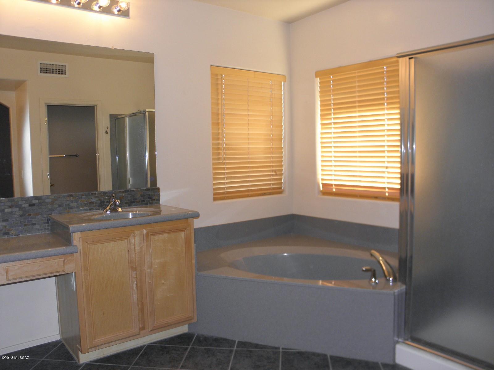 Rancho Del Lago (389-465) - Residential