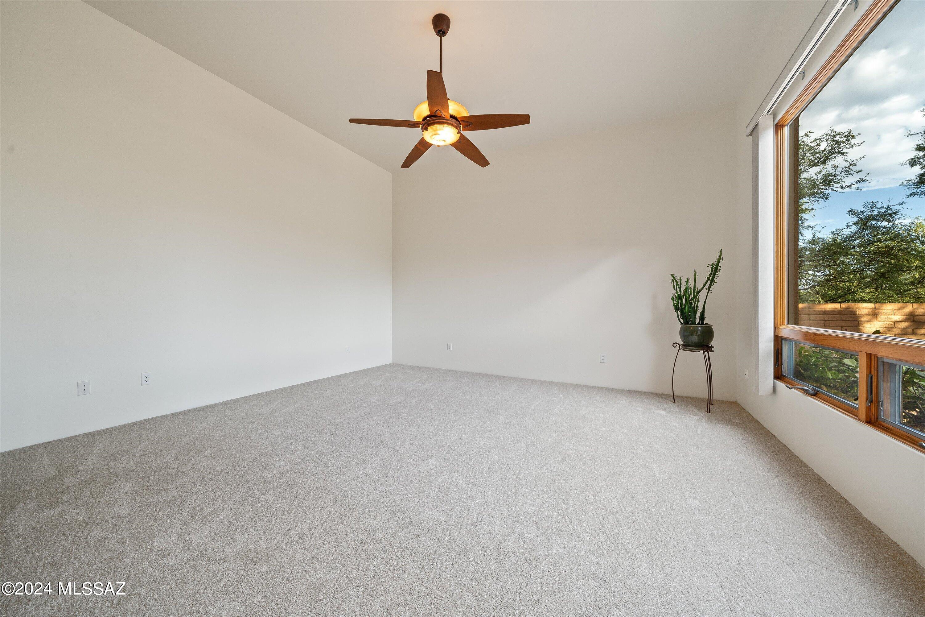 Coyote Creek (1-395) - Residential