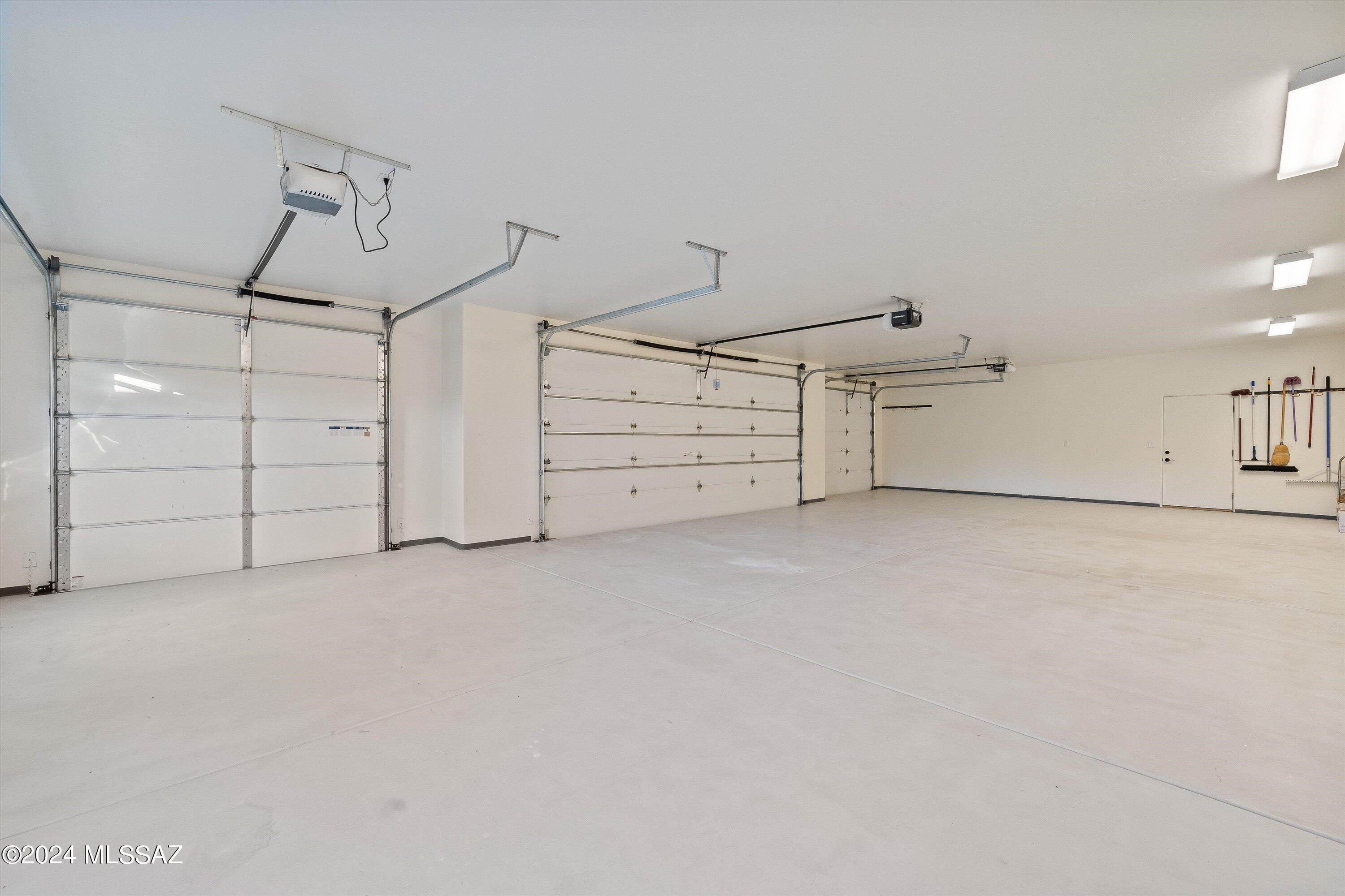 Coyote Creek (1-395) - Residential
